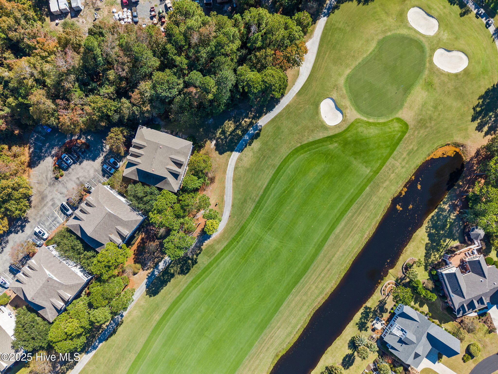 100543125 | Photo 43