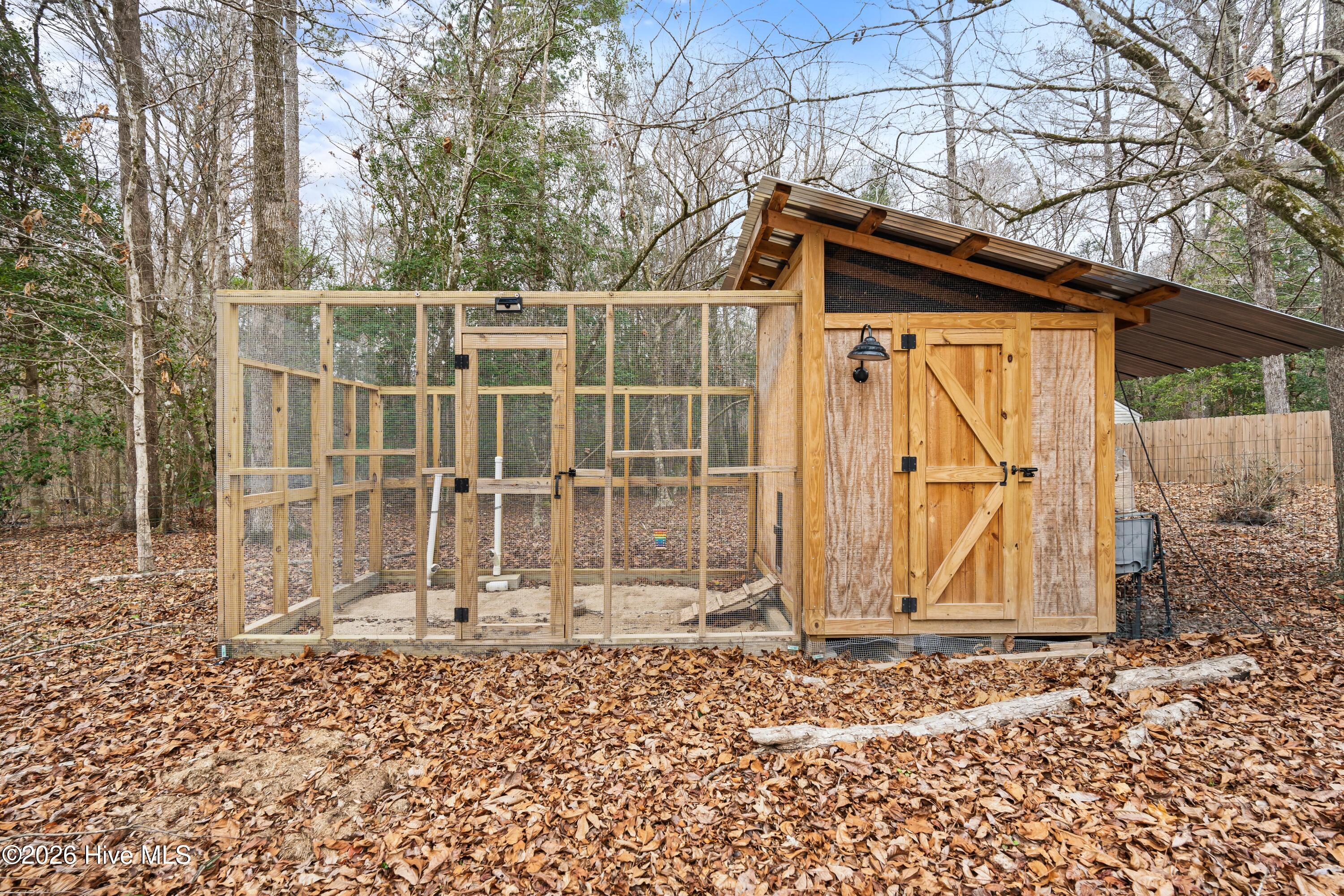 100556314 | Photo 71