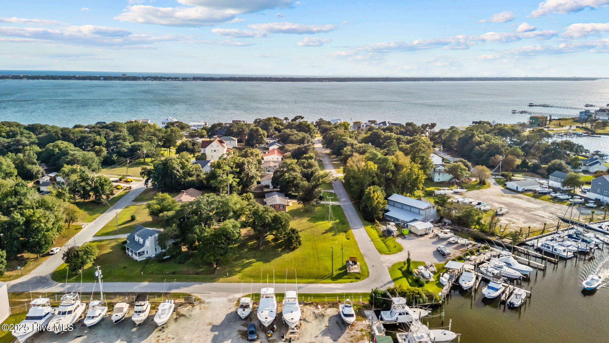 201 1 Pensacola Avenue,Morehead City