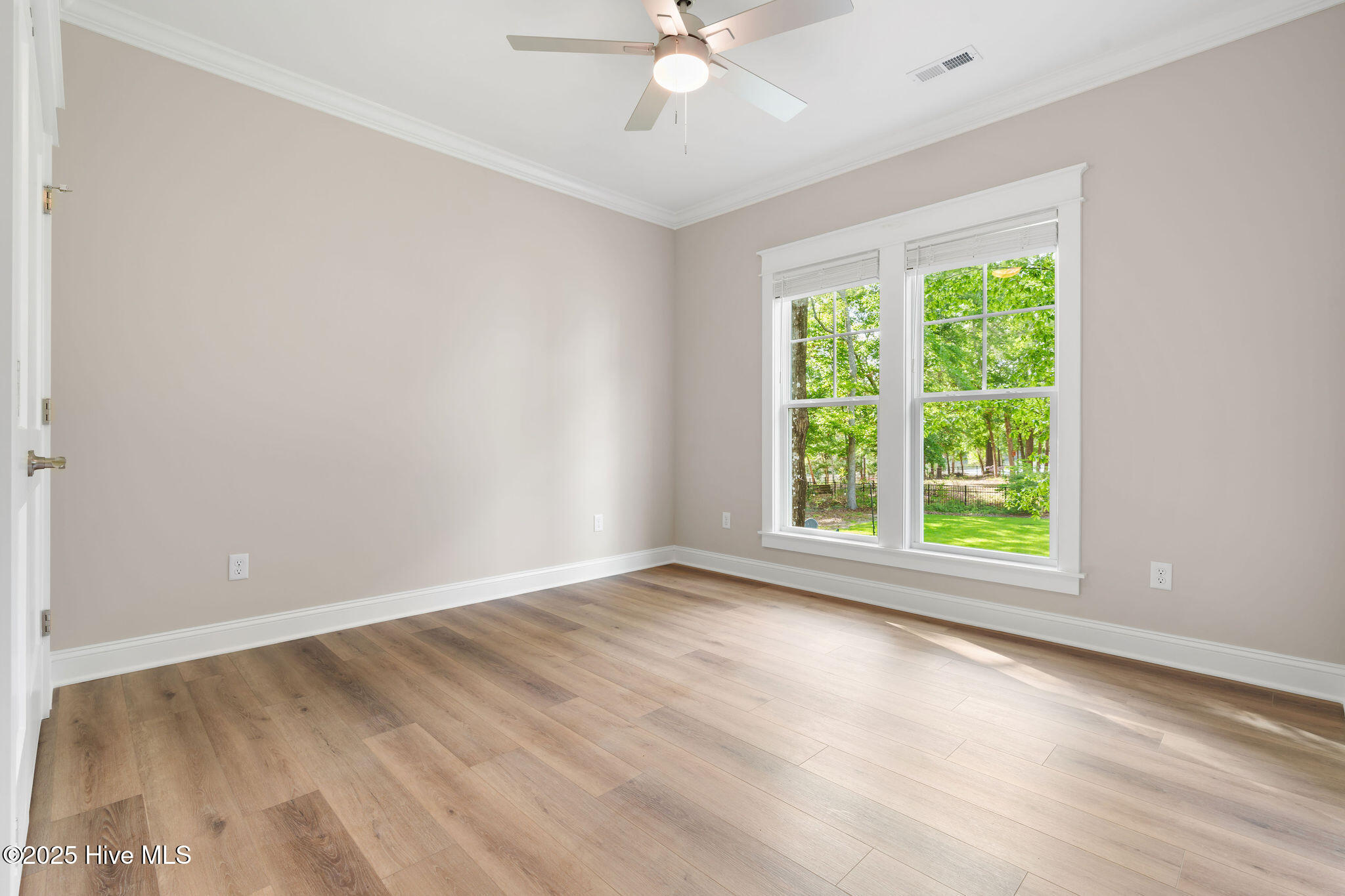 100524622 | Photo 38