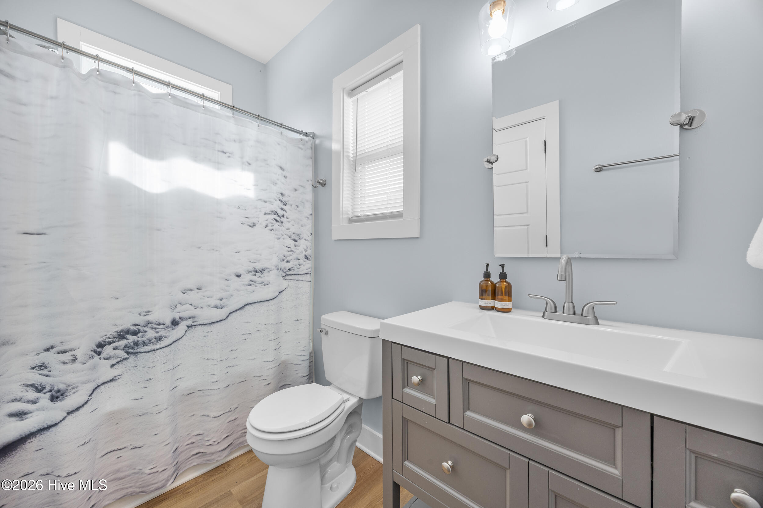 100545207 | Photo 30