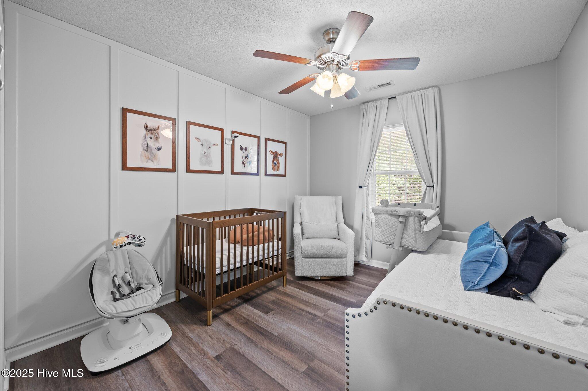 100567266 | Photo 26