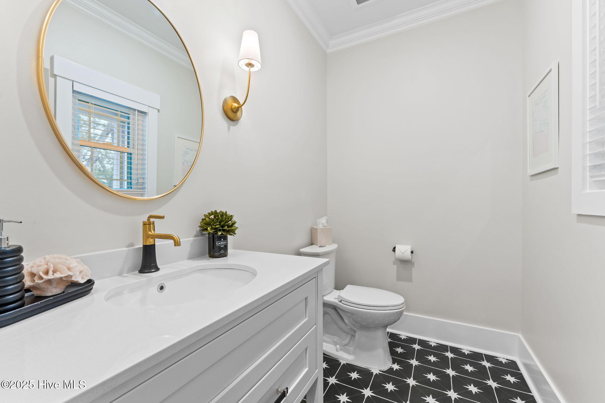 100539028 | Photo 44