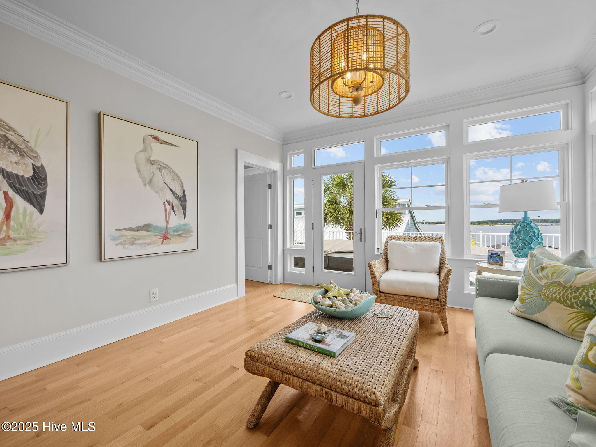 100527166 | Photo 35