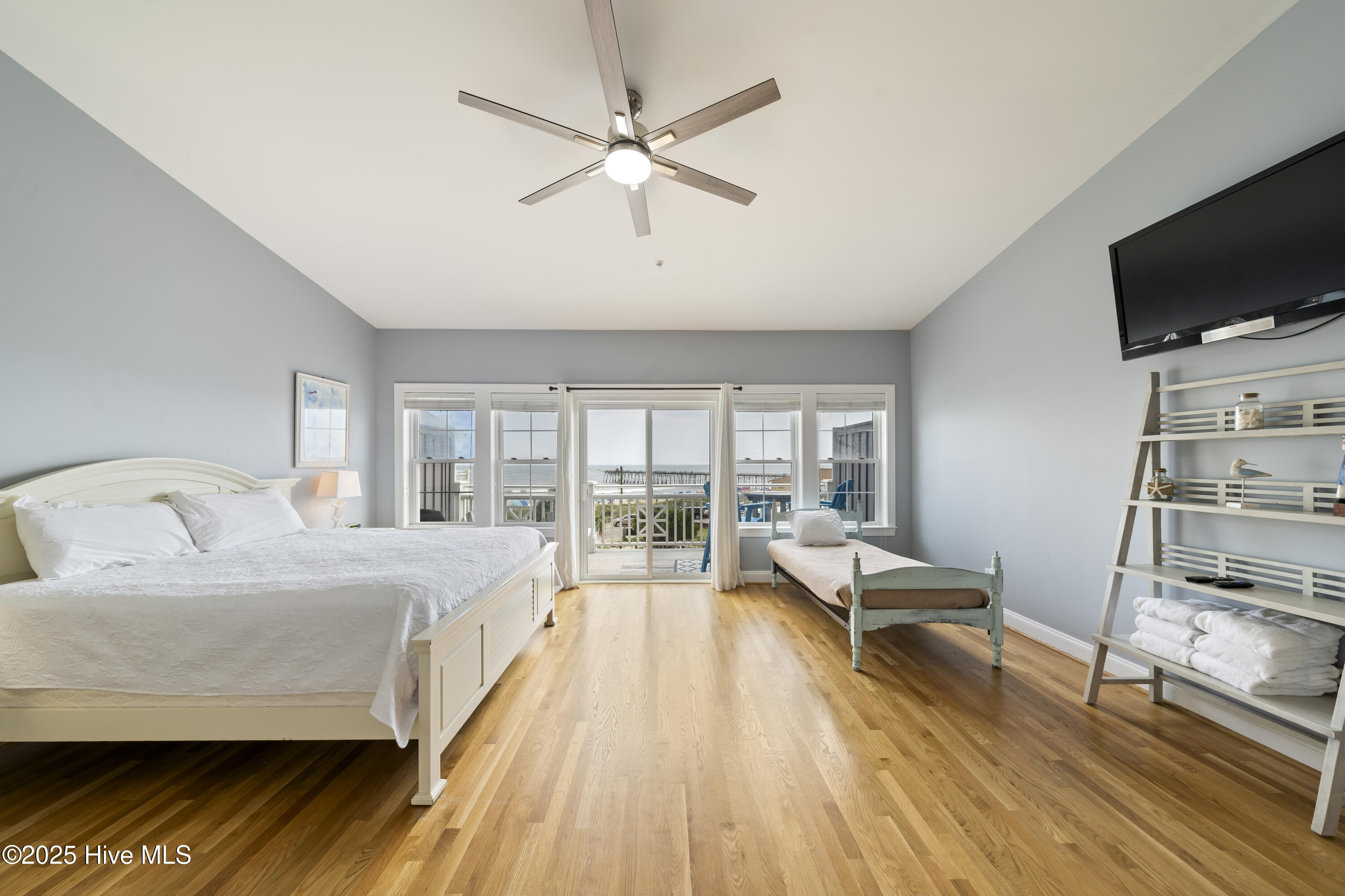 100530858 | Photo 34