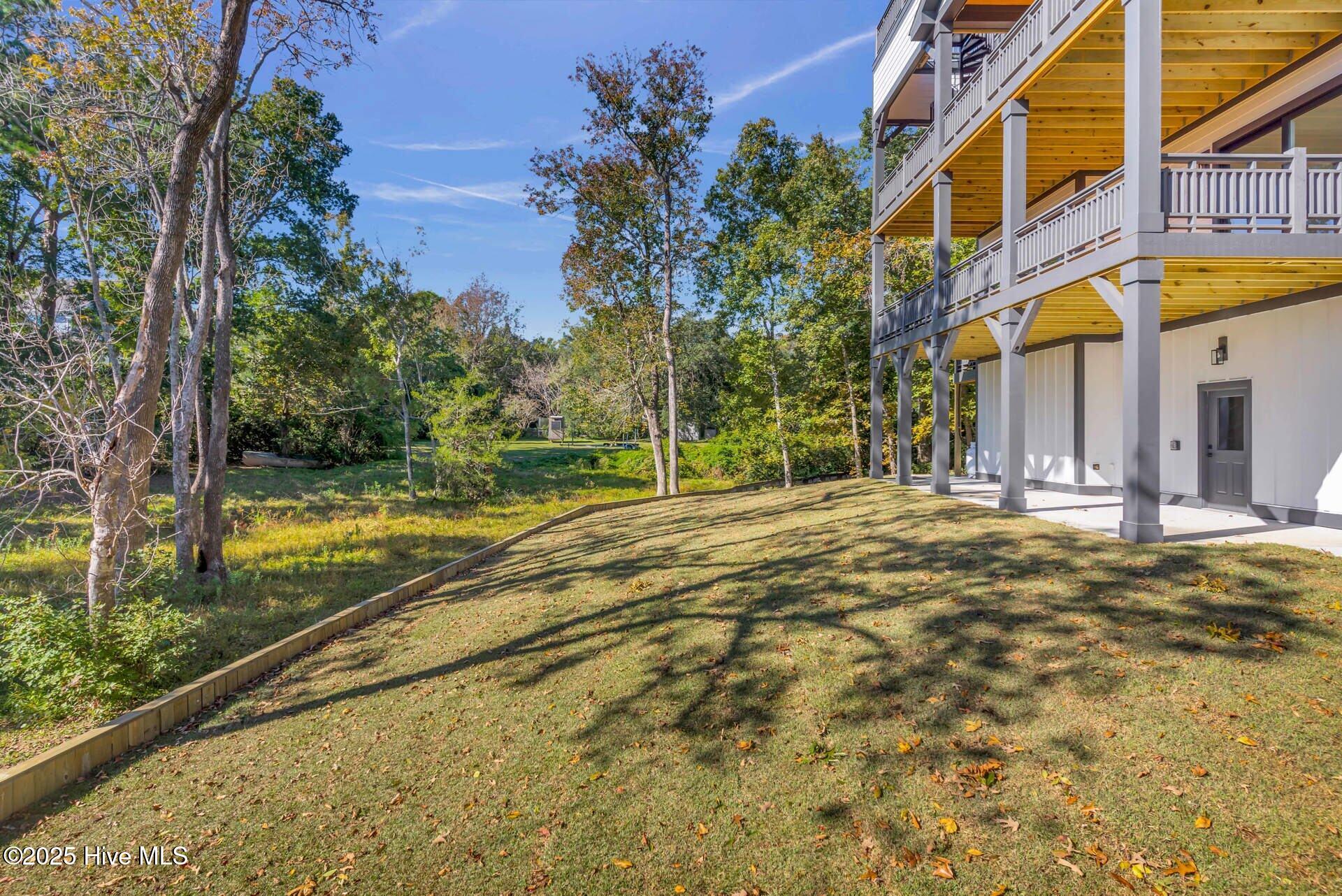 100539388 | Photo 64