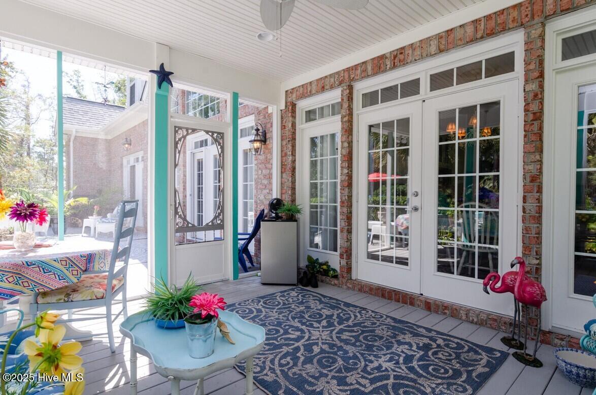 100528608 | Photo 34