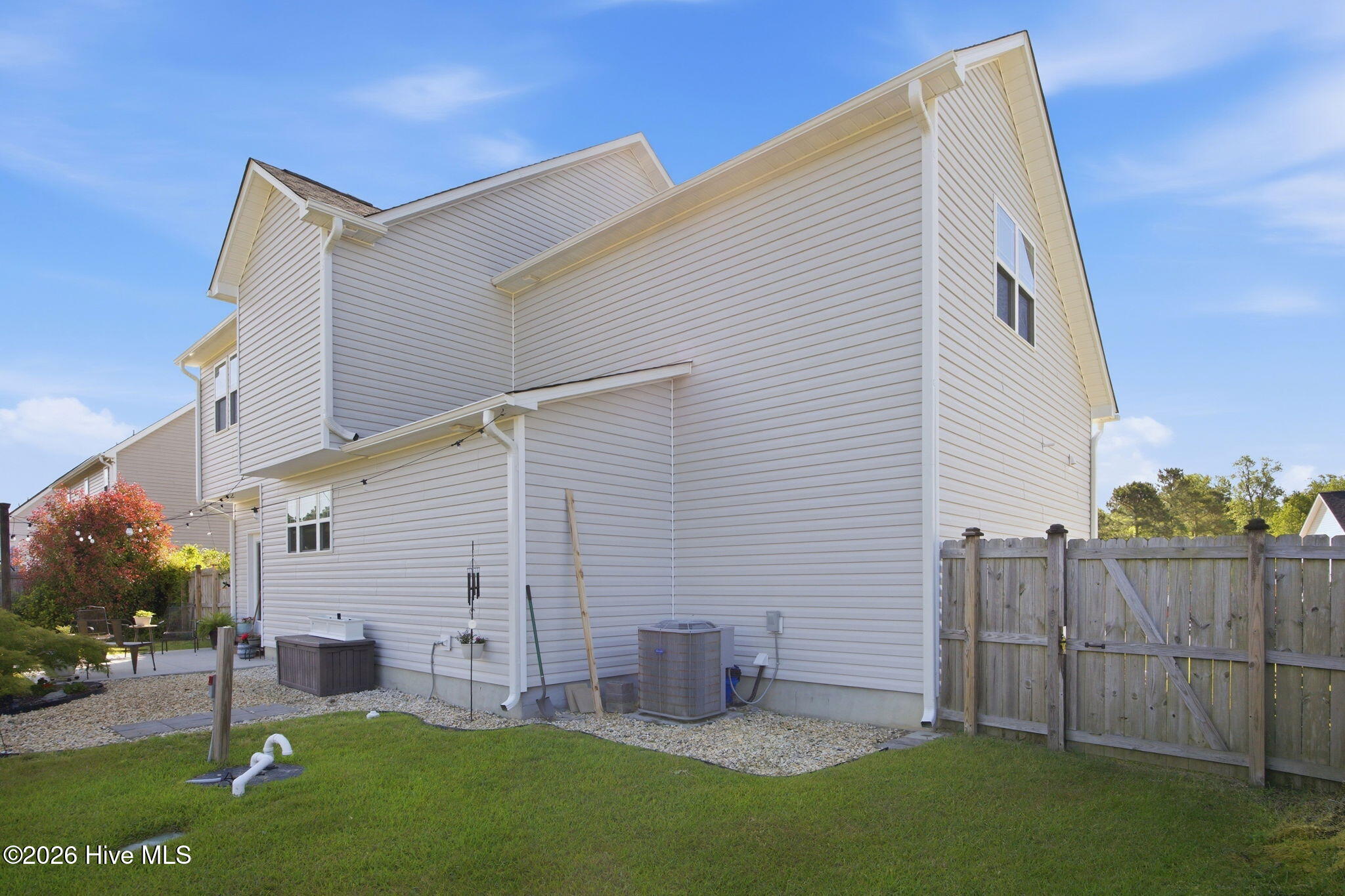 100570576 | Photo 37