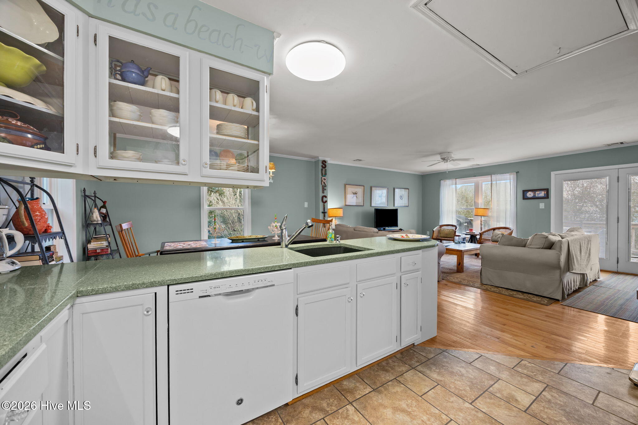 100552067 | Photo 29