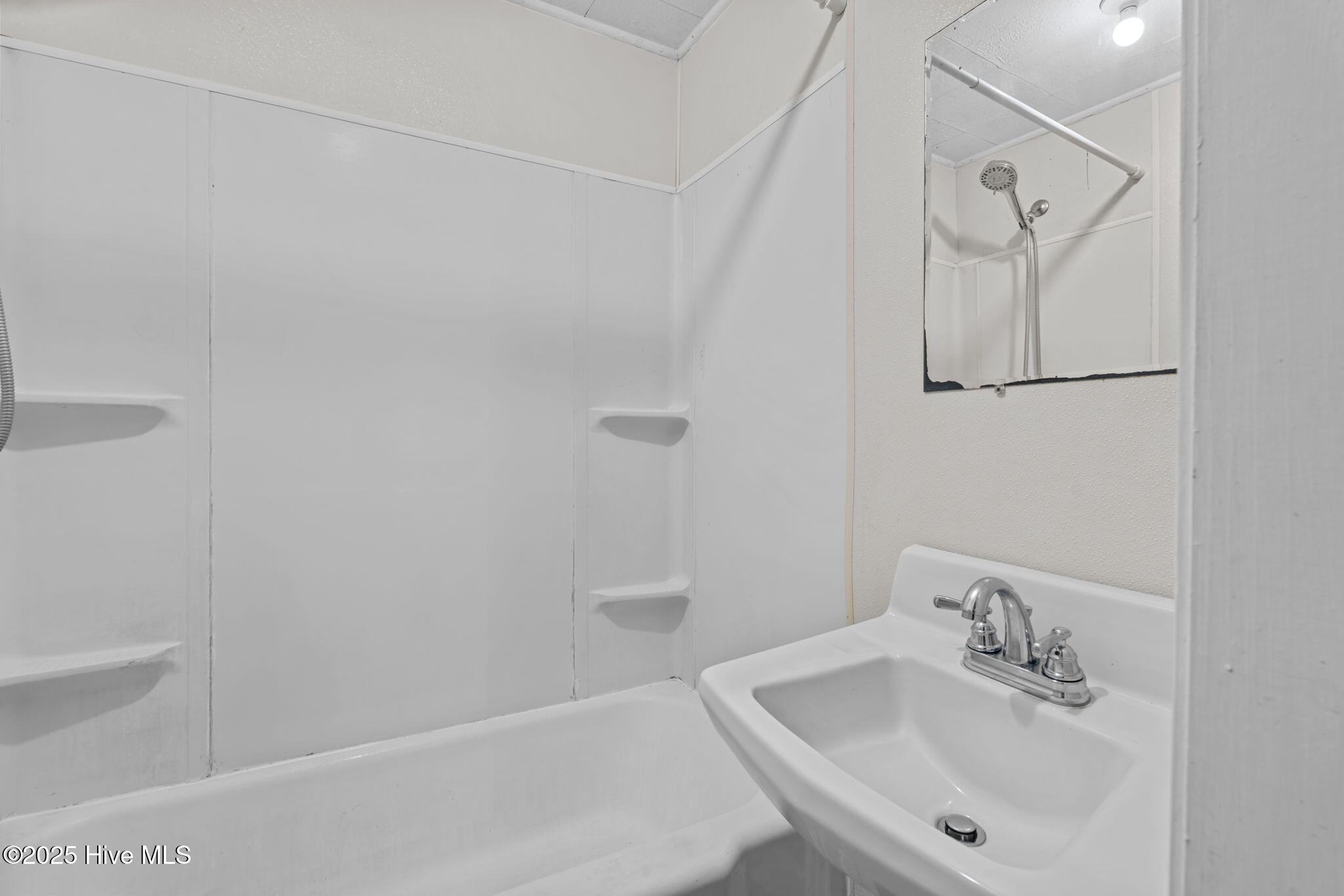 100529357 | Photo 14