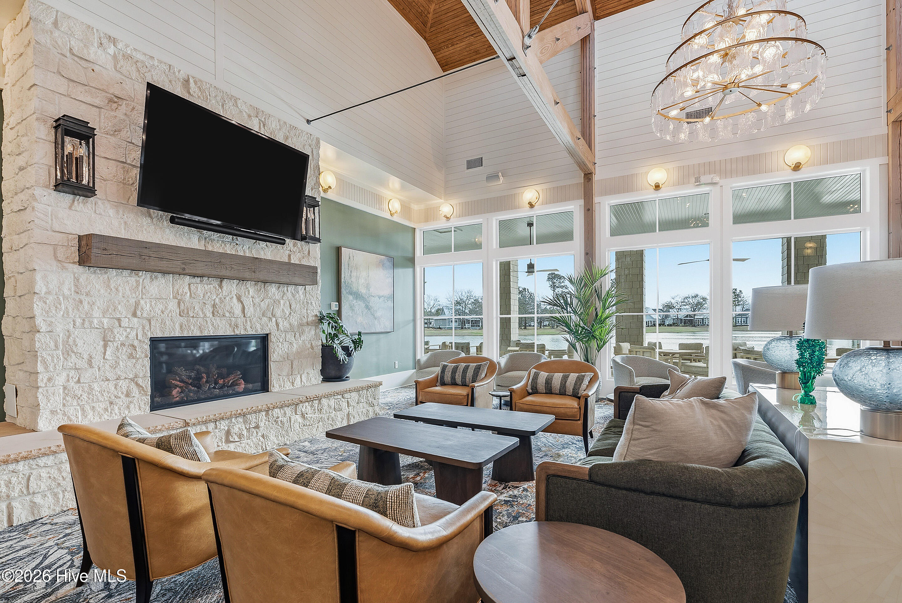 100389771 | Photo 20