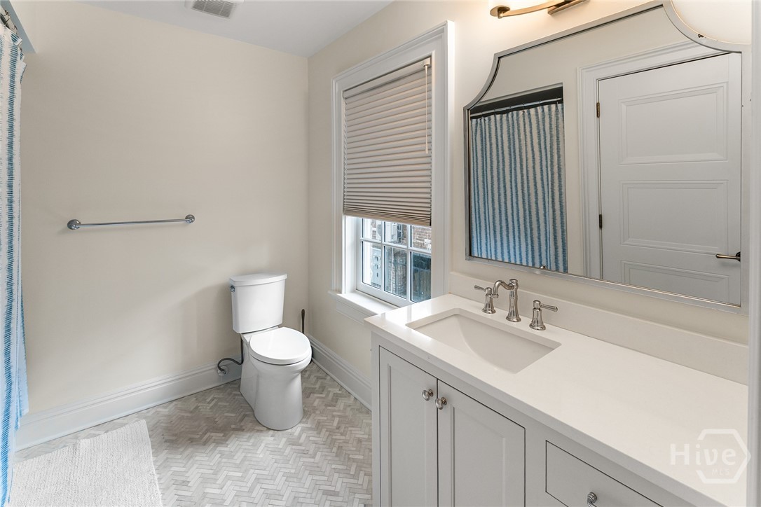 49th image of 105 E Gordon St, Savannah, GA 31401 | MLS# SA363019
