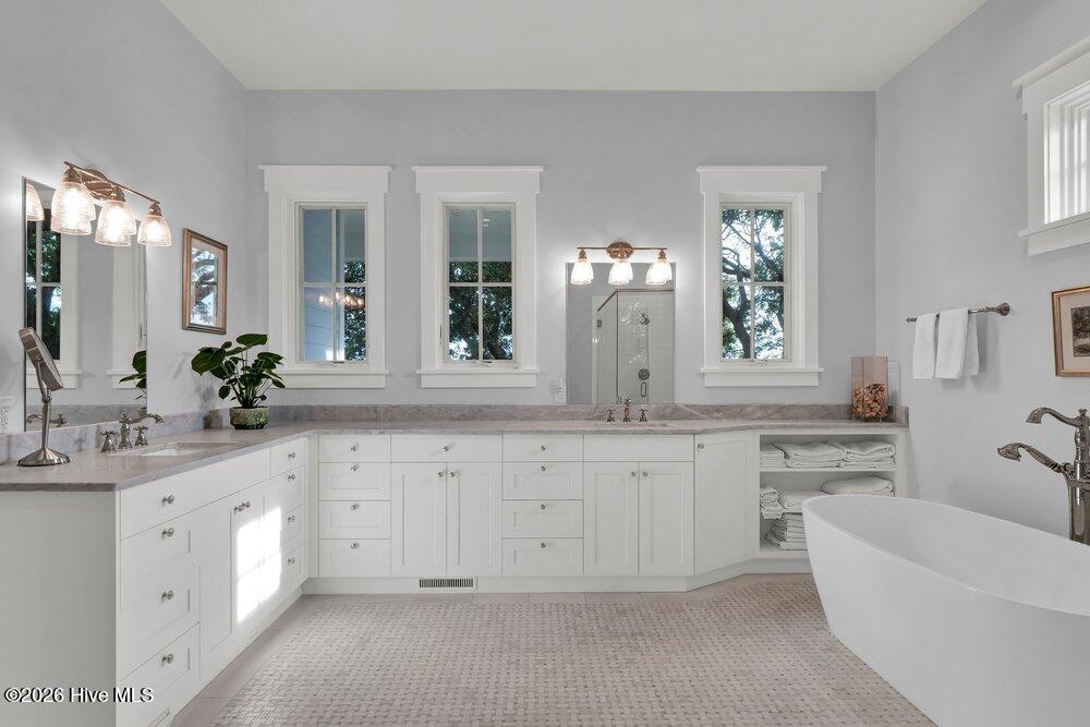 100552560 | Photo 25