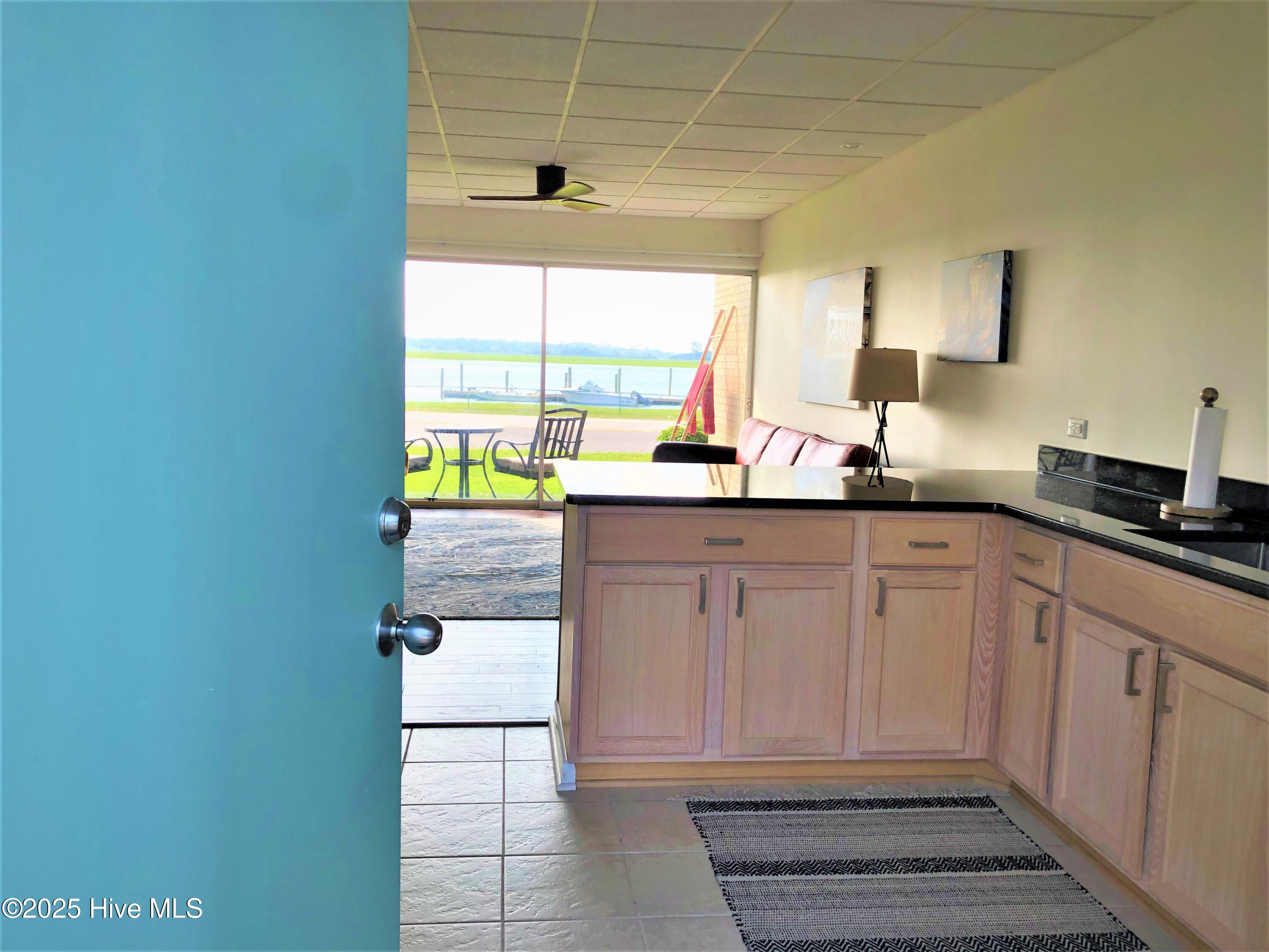 100540338 | Photo 11