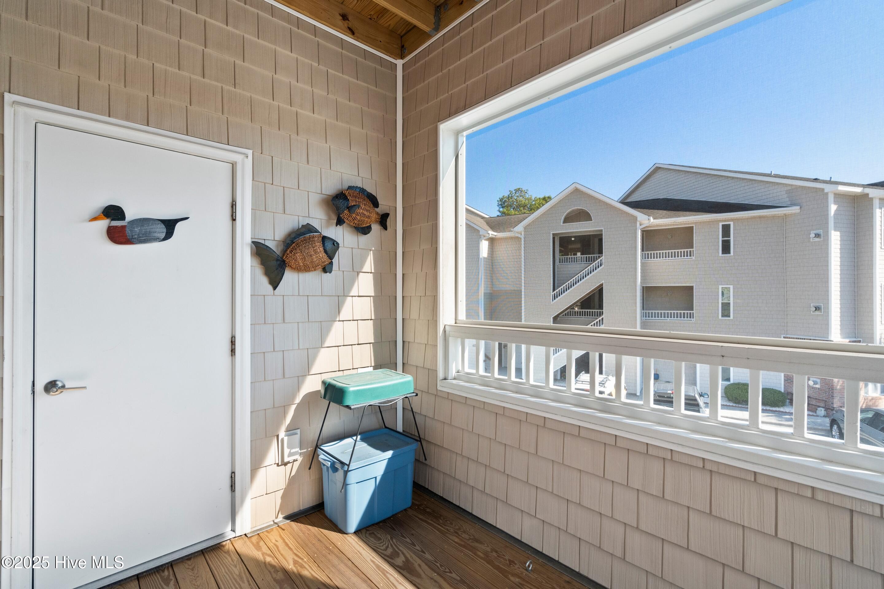 100542204 | Photo 19