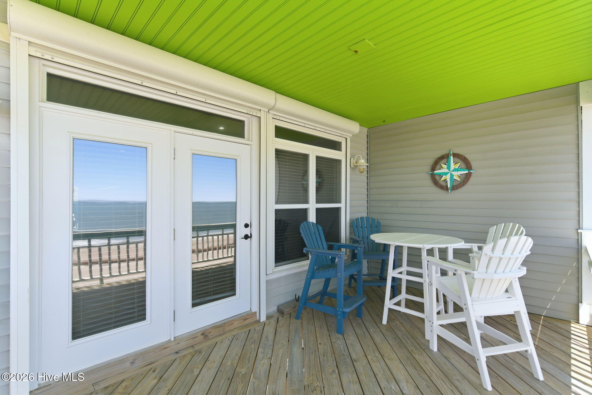 100570337 | Photo 21