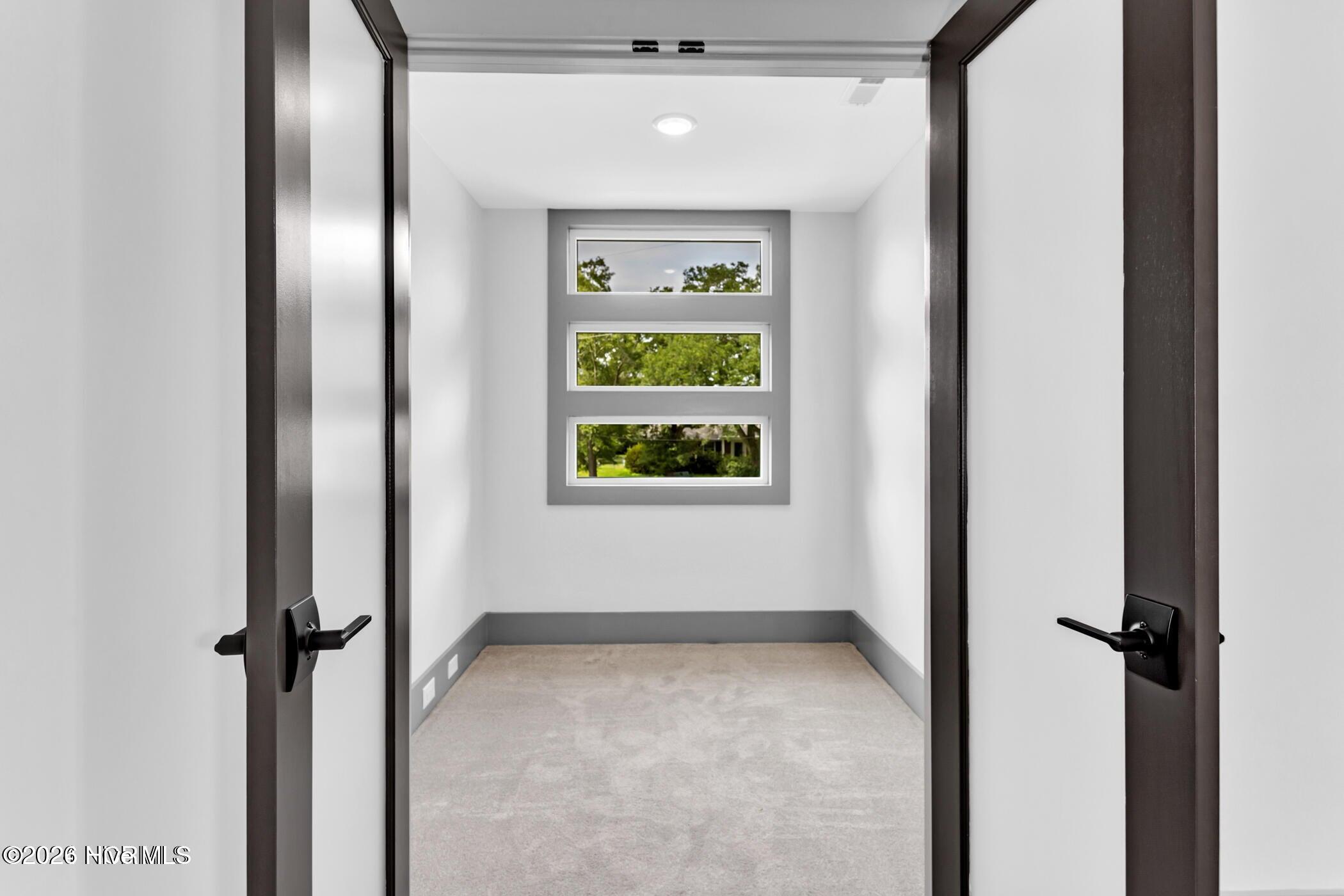 100551048 | Photo 23