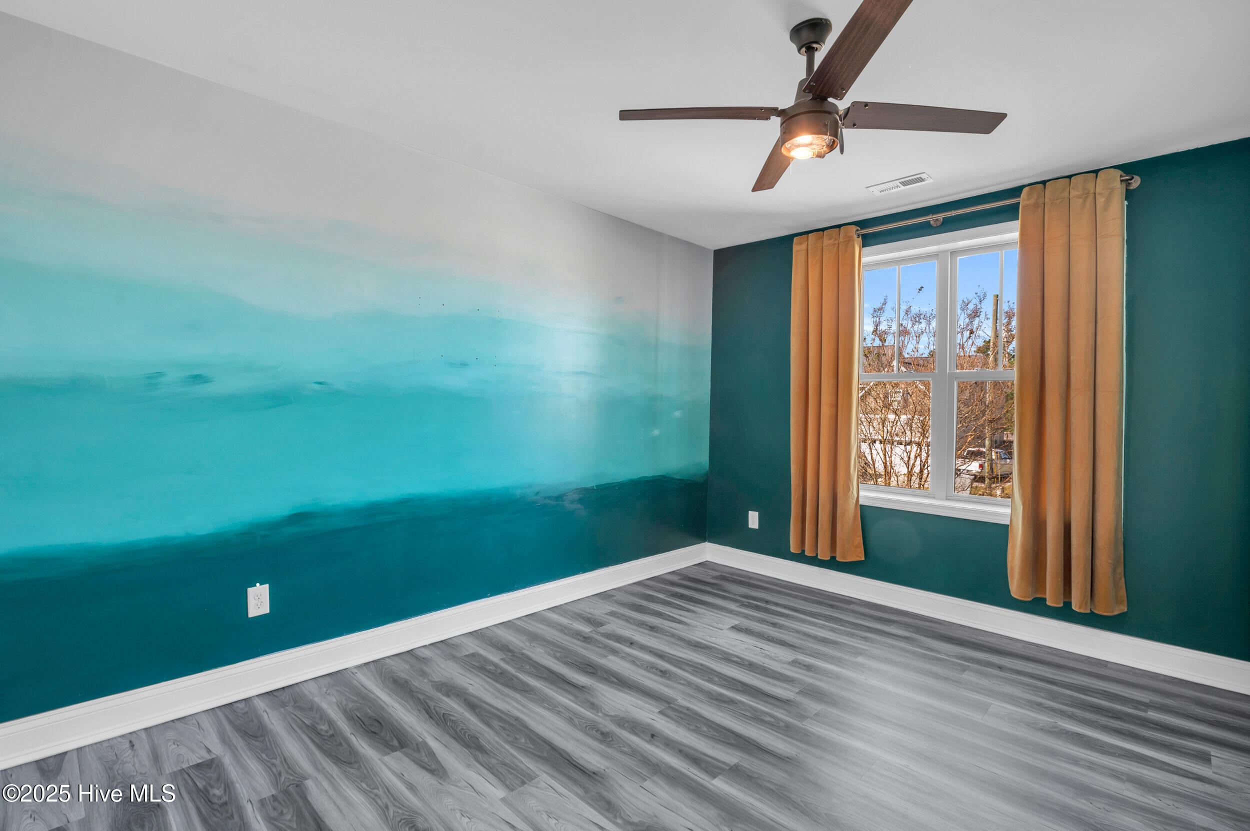 100538065 | Photo 27