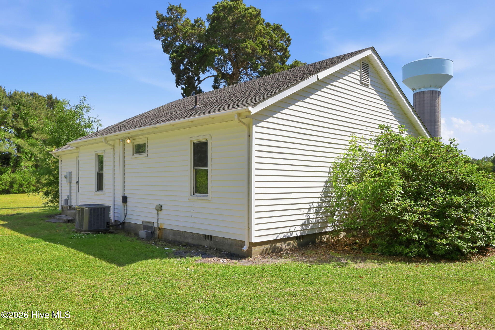 5250 Business Drive,Newport