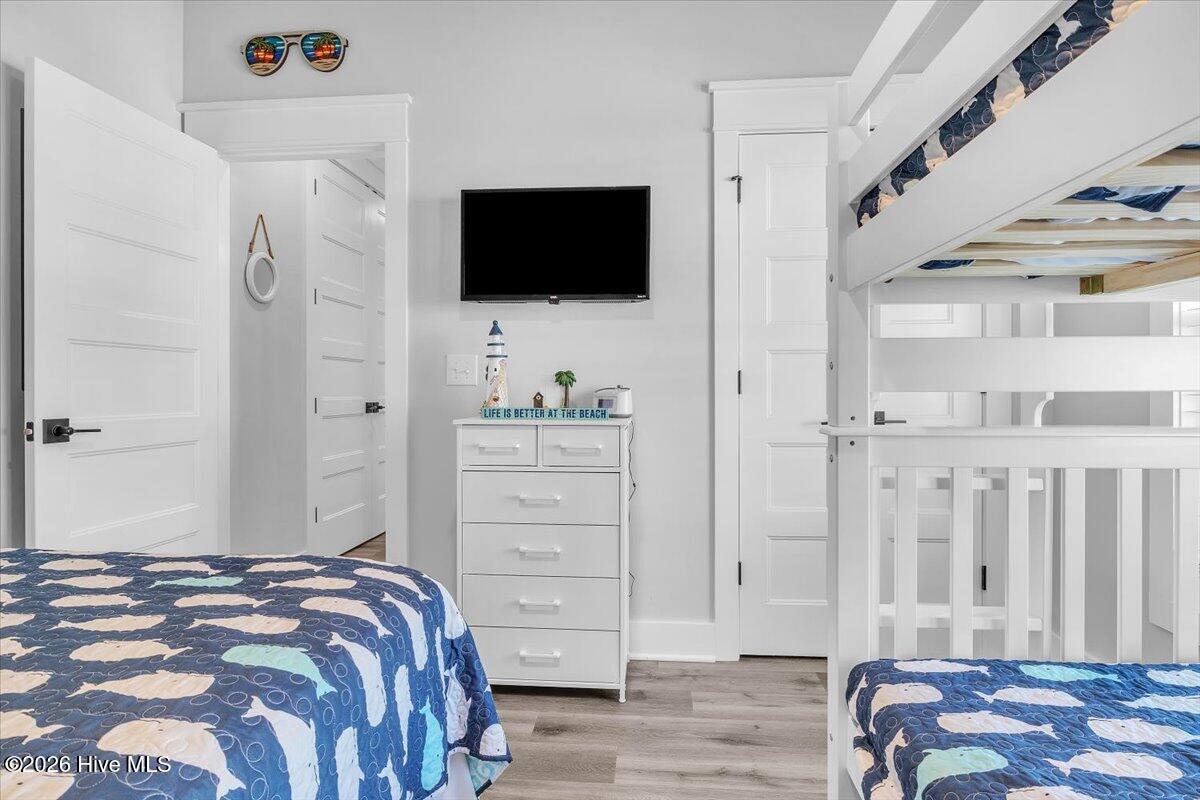 100565716 | Photo 16