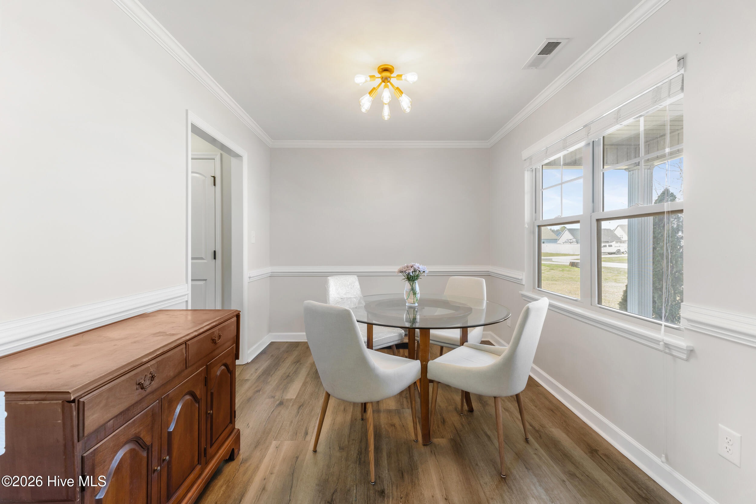 100563533 | Photo 14