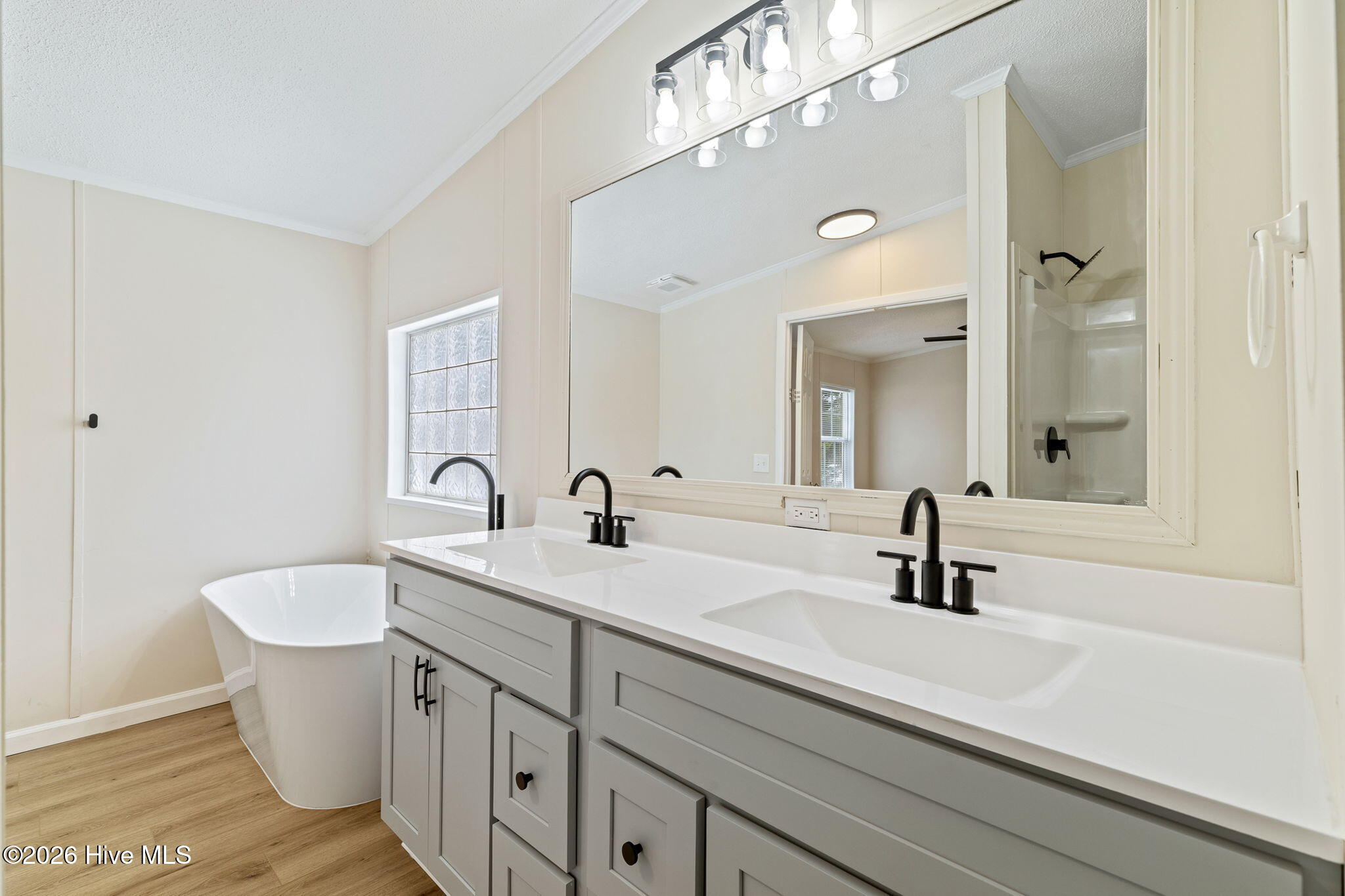 100552963 | Photo 29