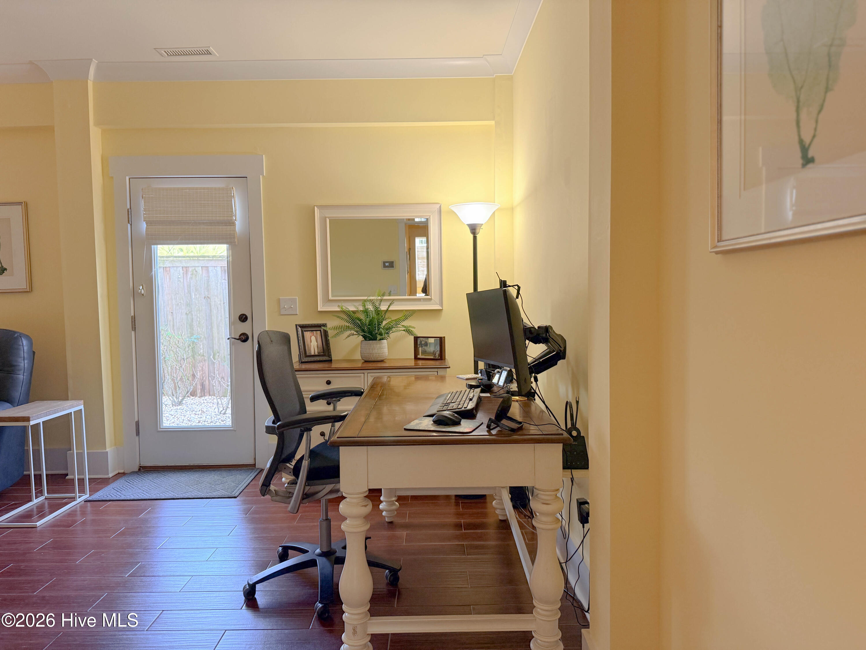 100548622 | Photo 59