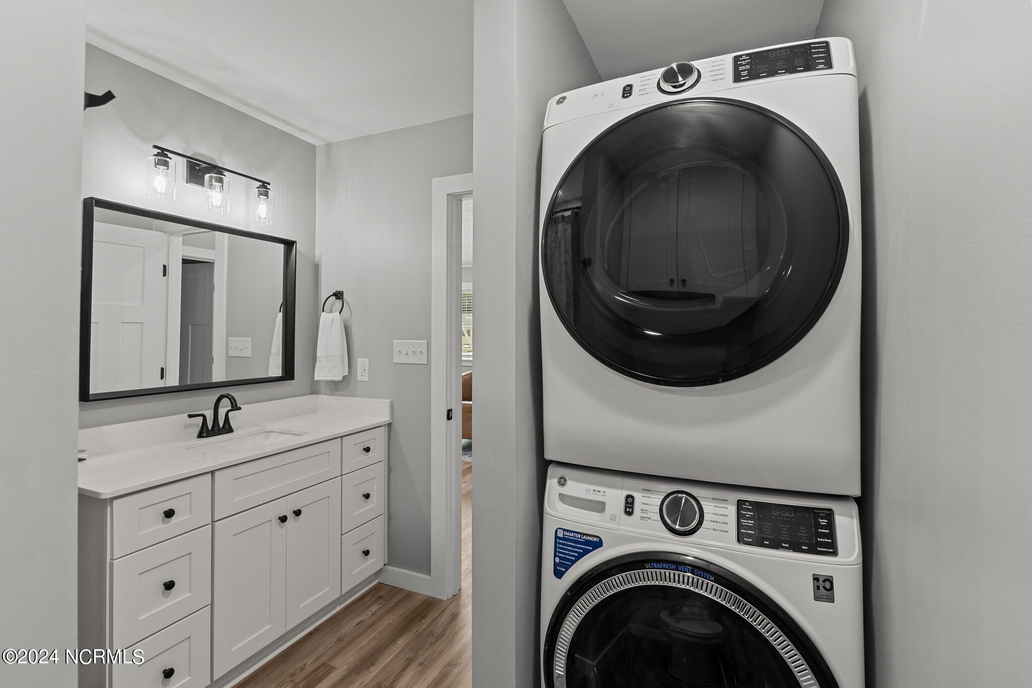 100533276 | Photo 28