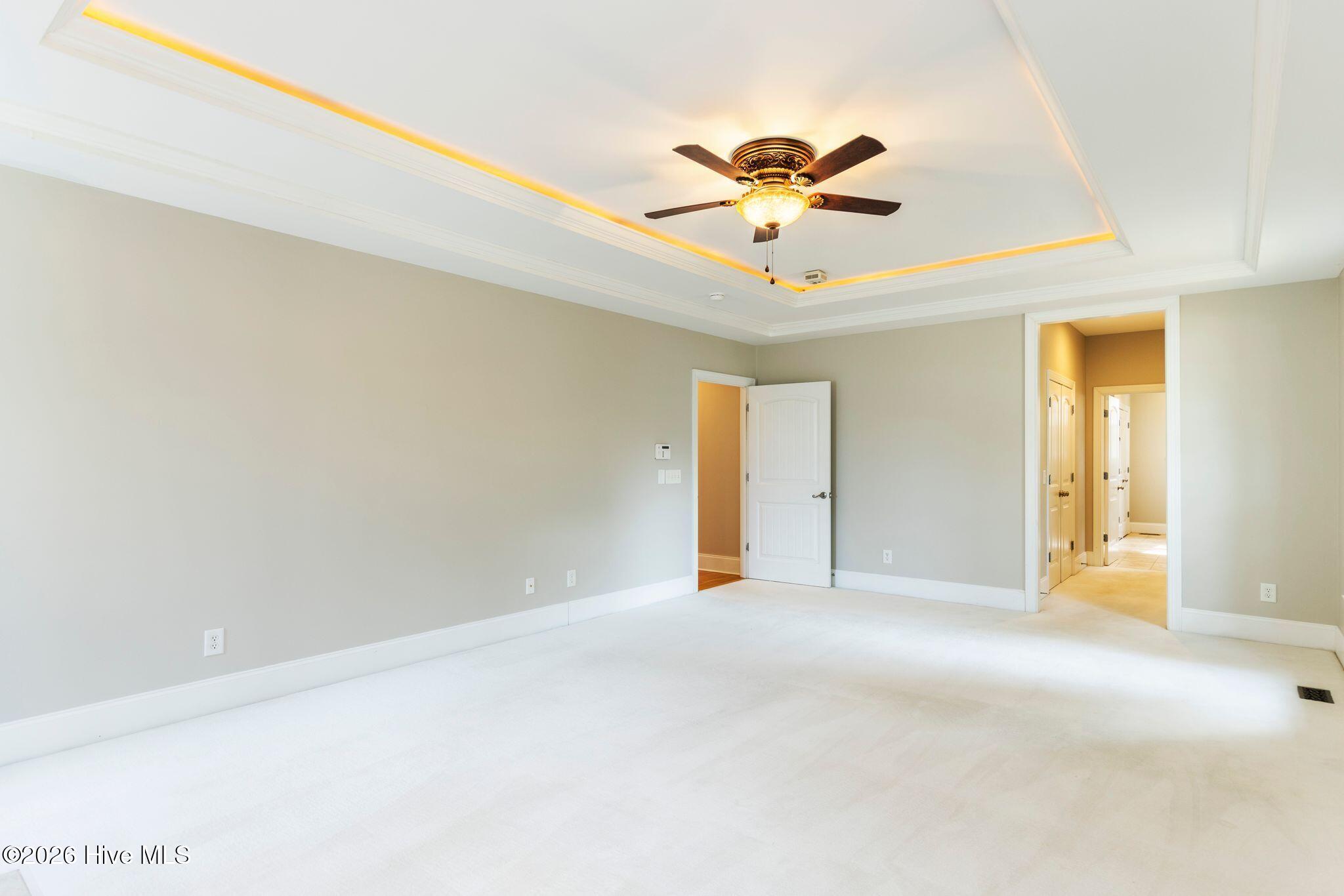 100553307 | Photo 42