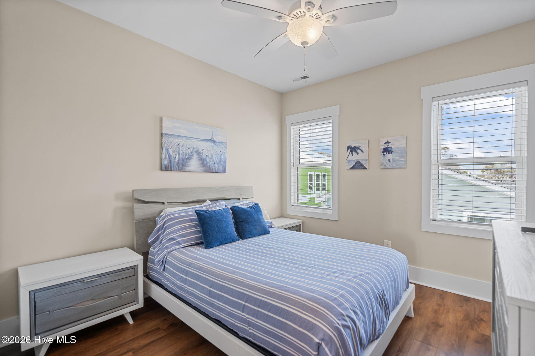 100558521 | Photo 32