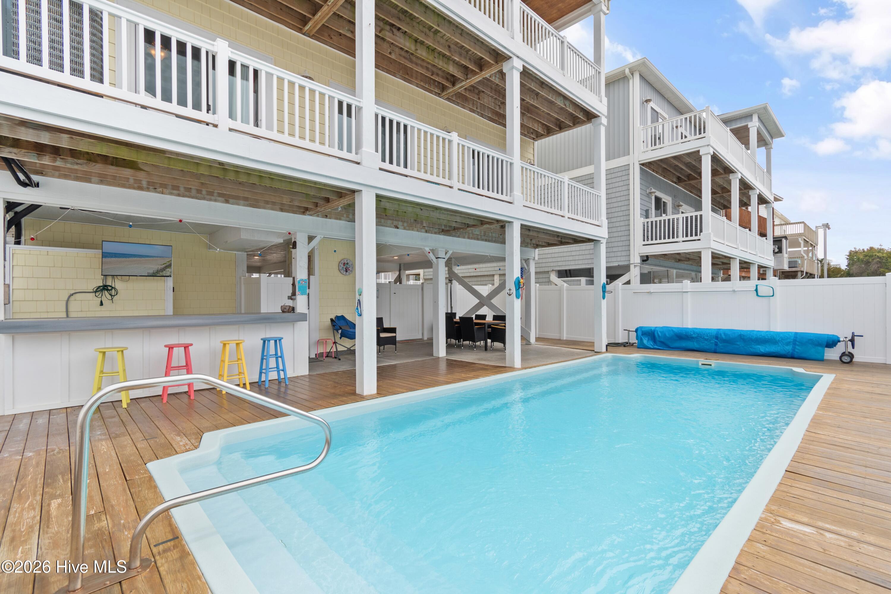 100555702 | Photo 55