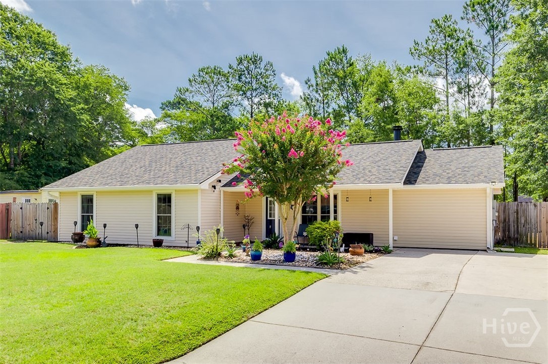 Well maintained home on very quiet cul-de-sac