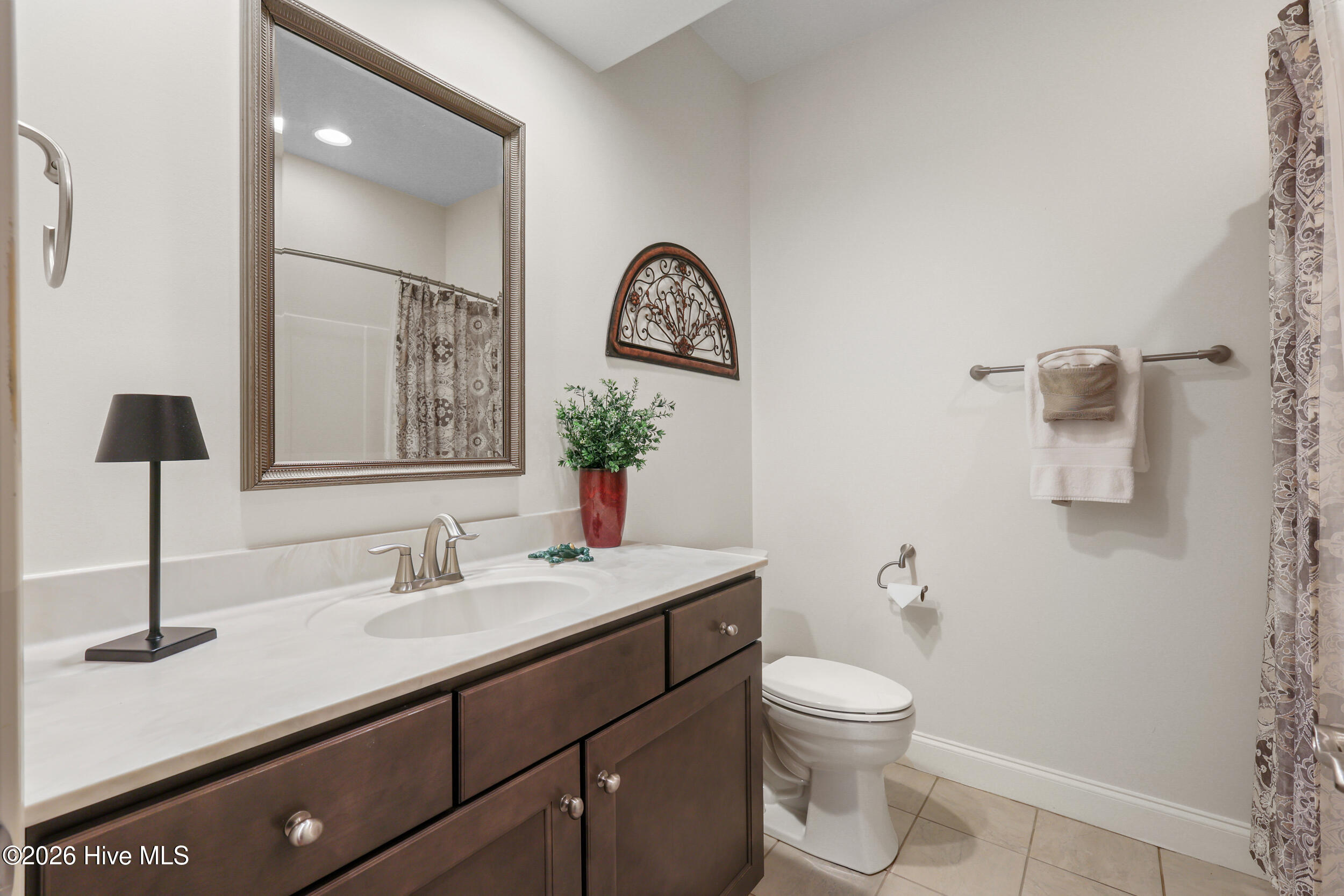 100561173 | Photo 37