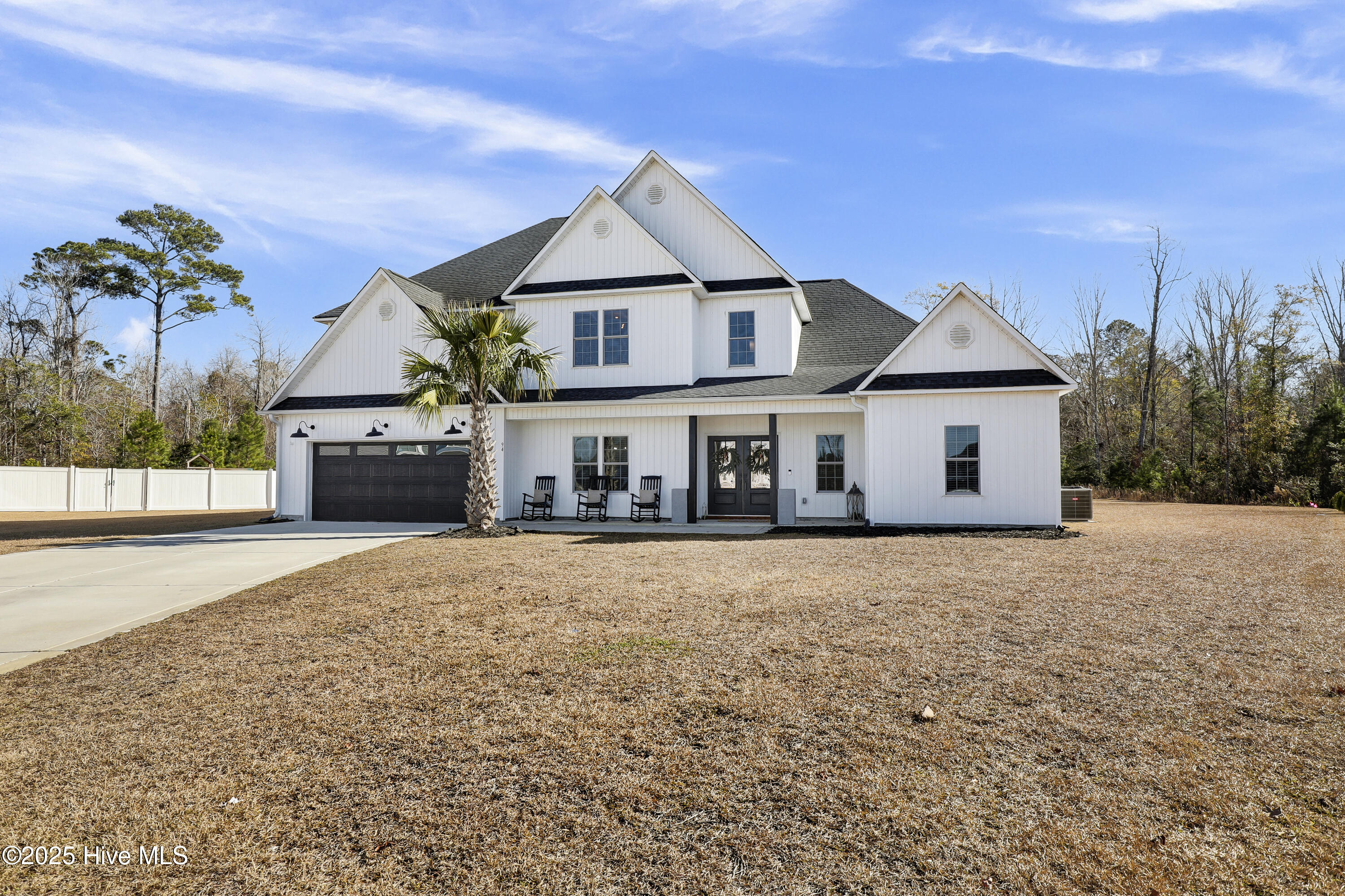 100546103 | Photo 44