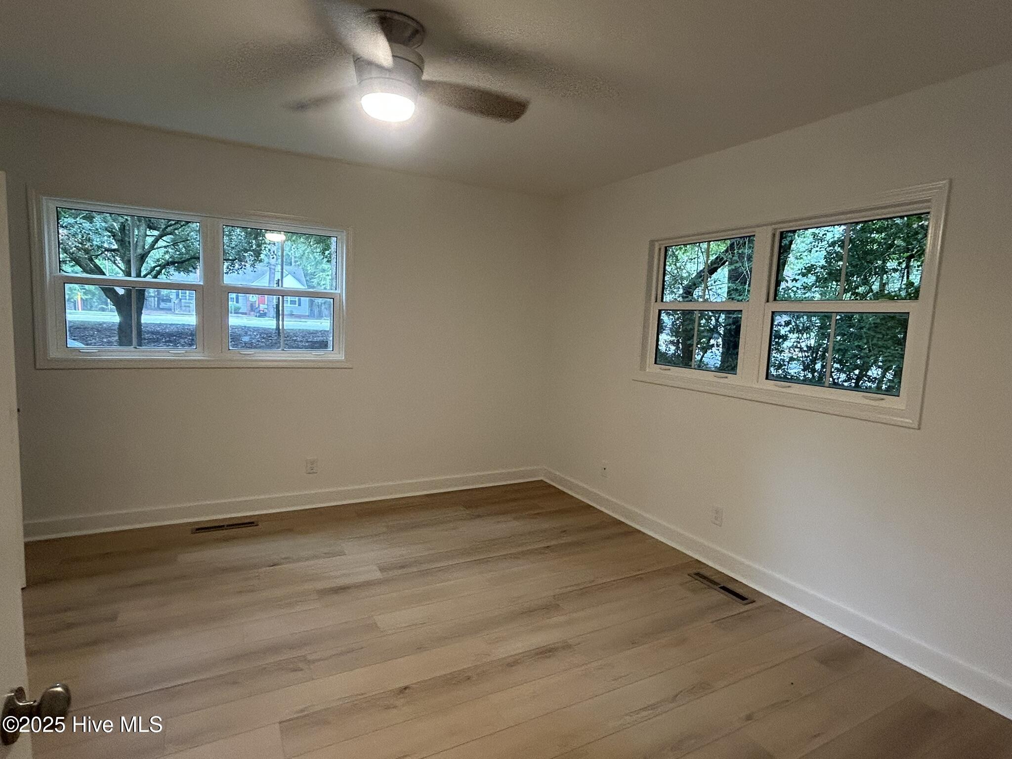 100524375 | Photo 17