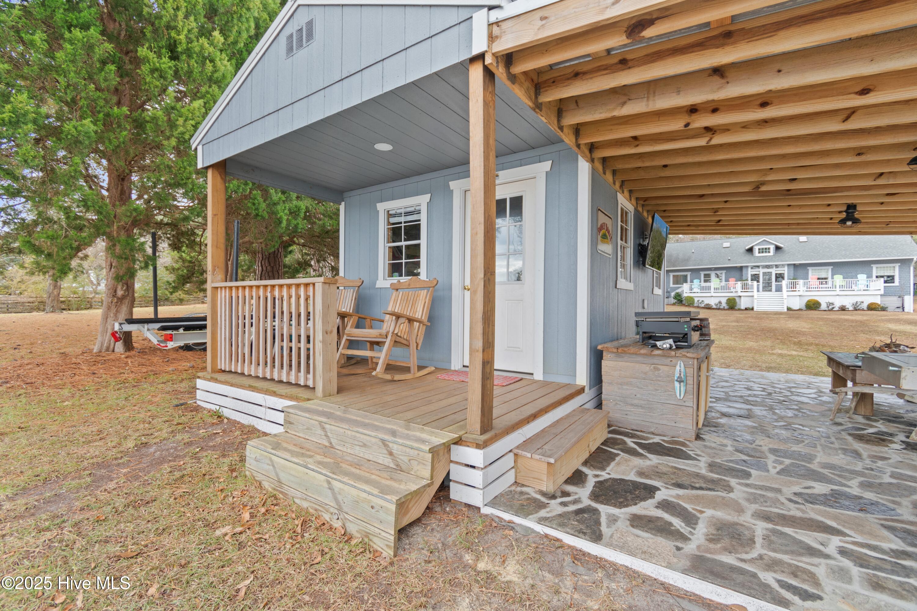 100544139 | Photo 60