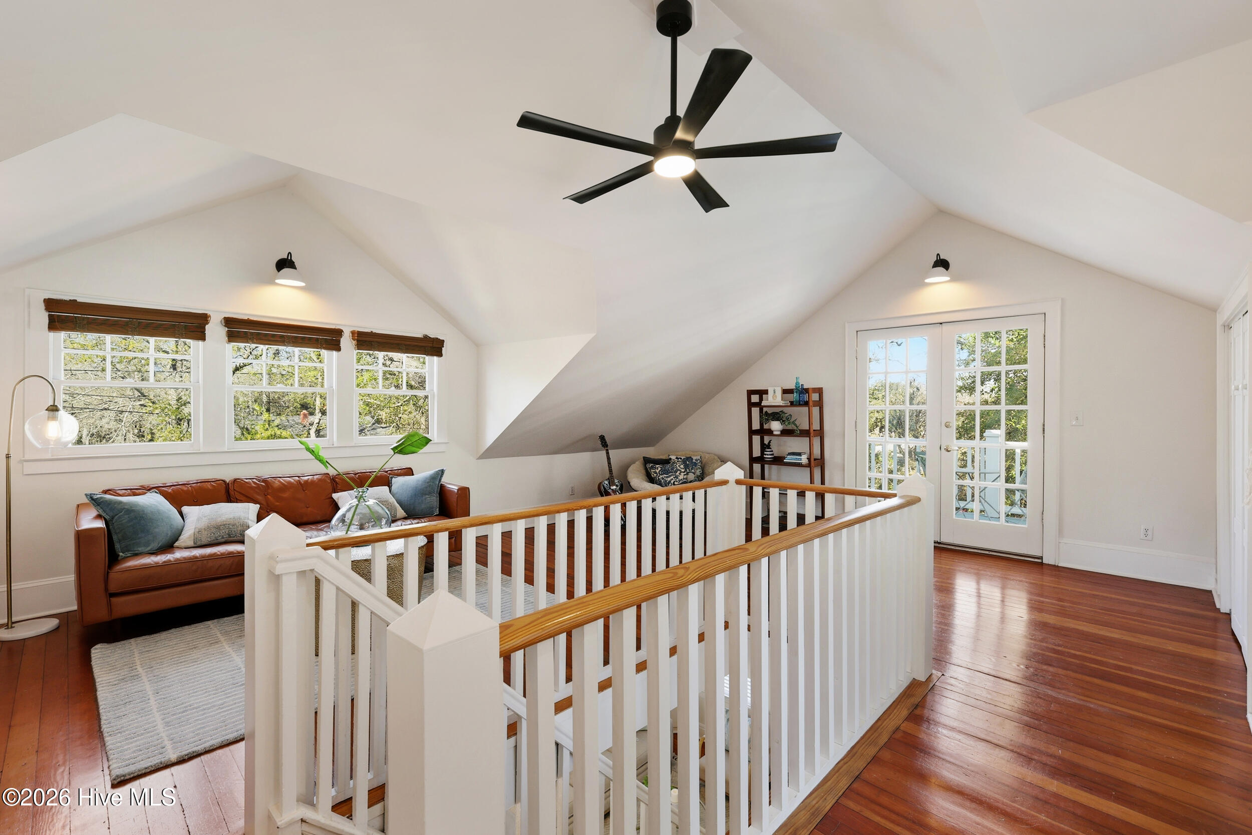 100562398 | Photo 27