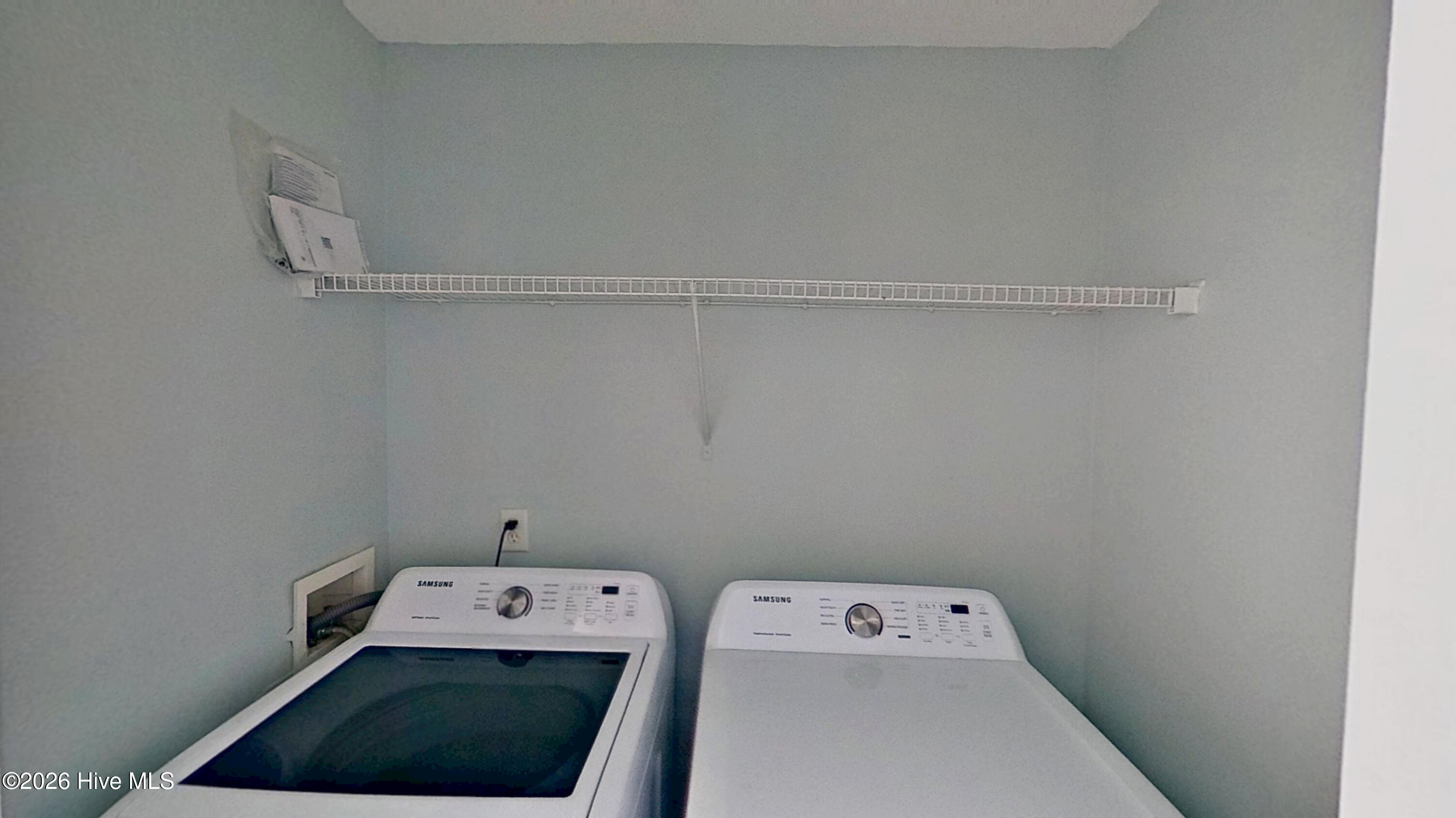 100549358 | Photo 16