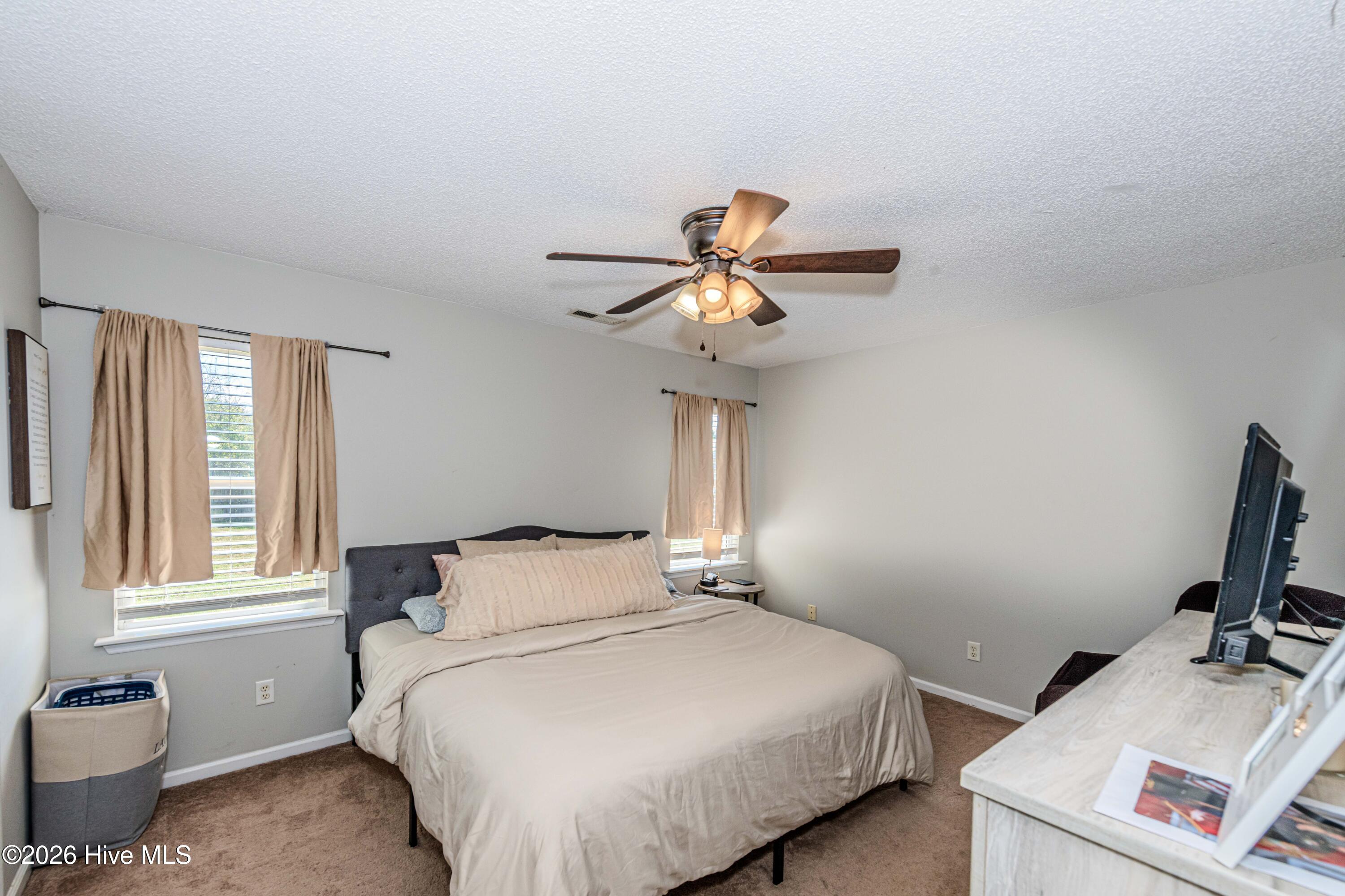 100567742 | Photo 14