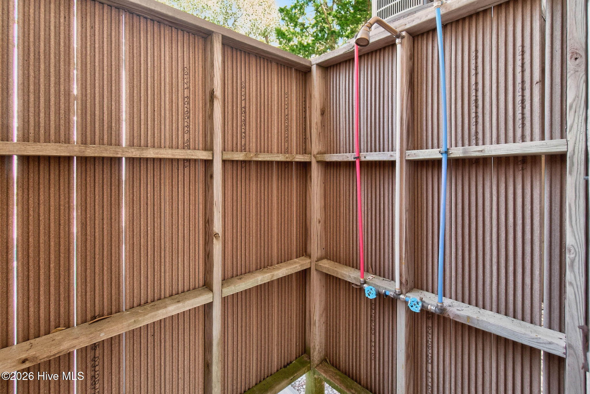 100564791 | Photo 29