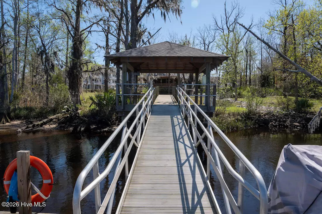 100547594 | Photo 40