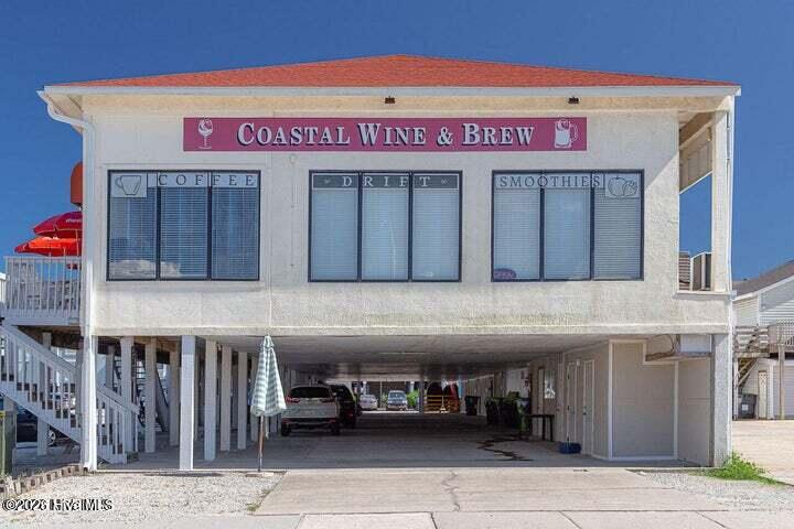 100548105 | Photo 40