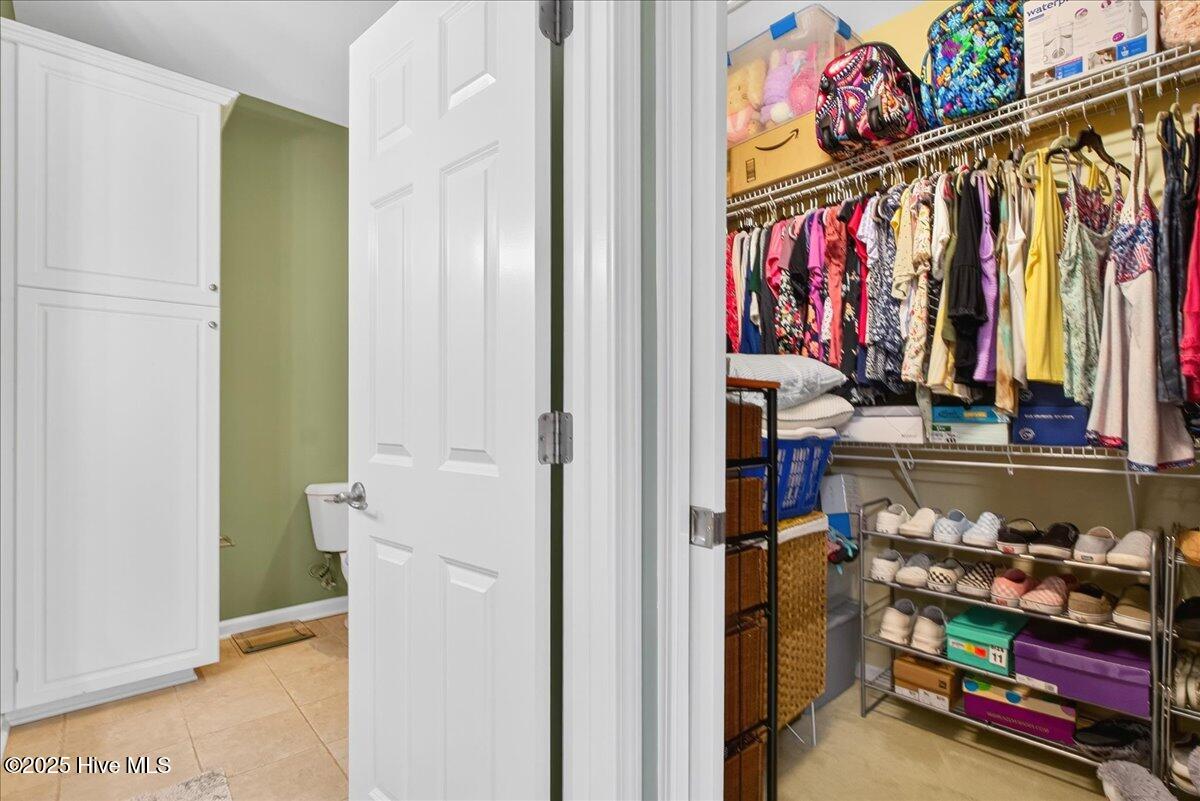 100534230 | Photo 34