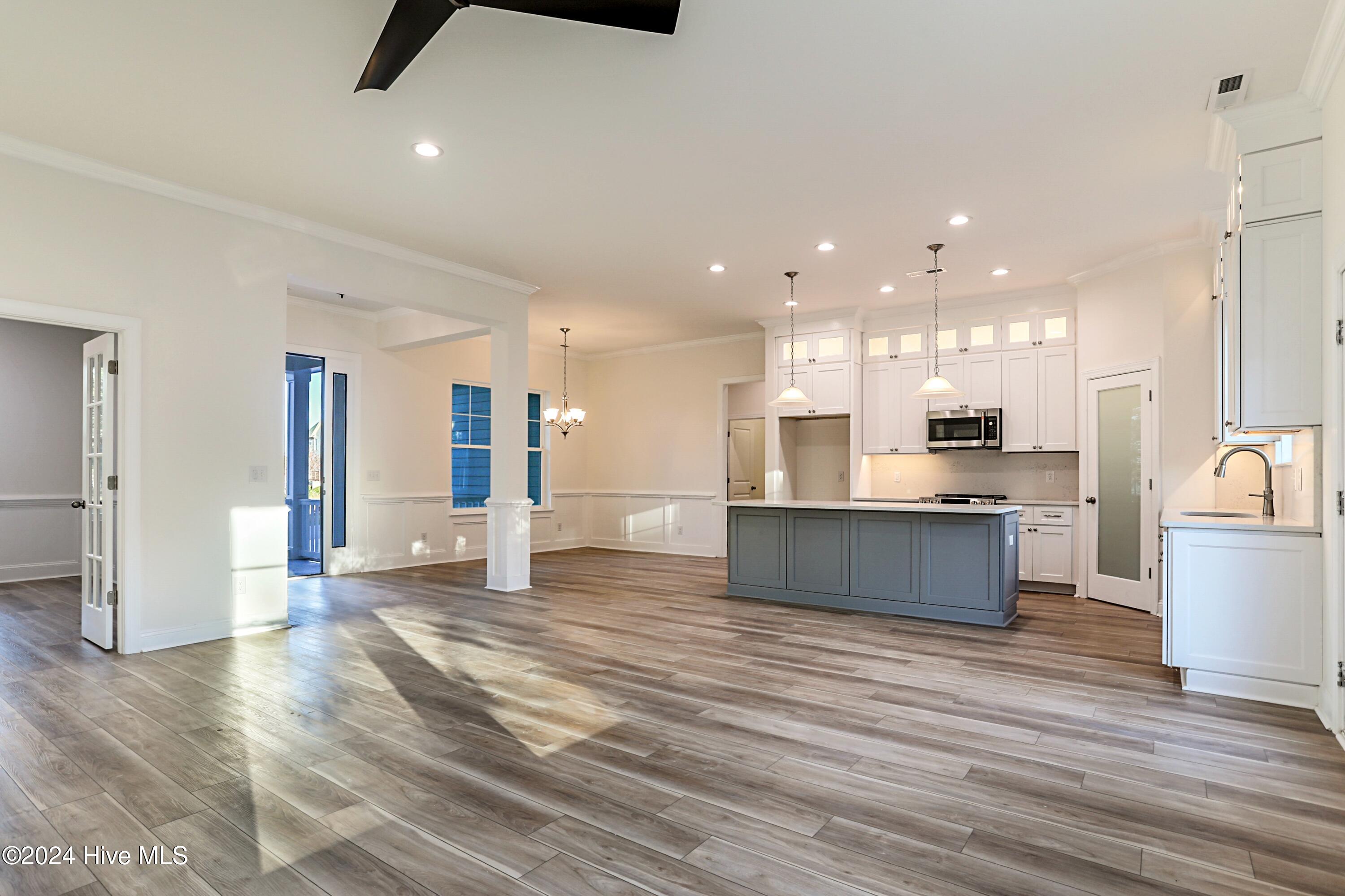 100477355 | Photo 19