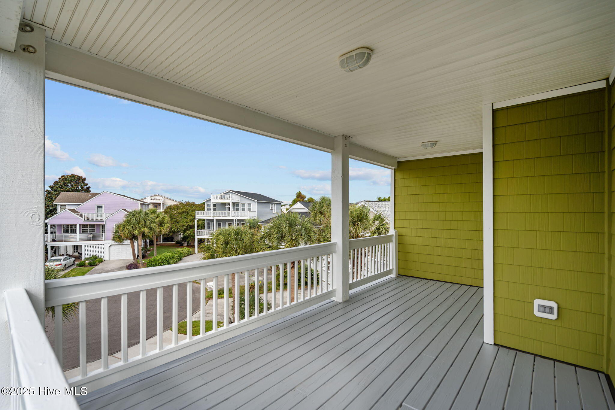 100528762 | Photo 68