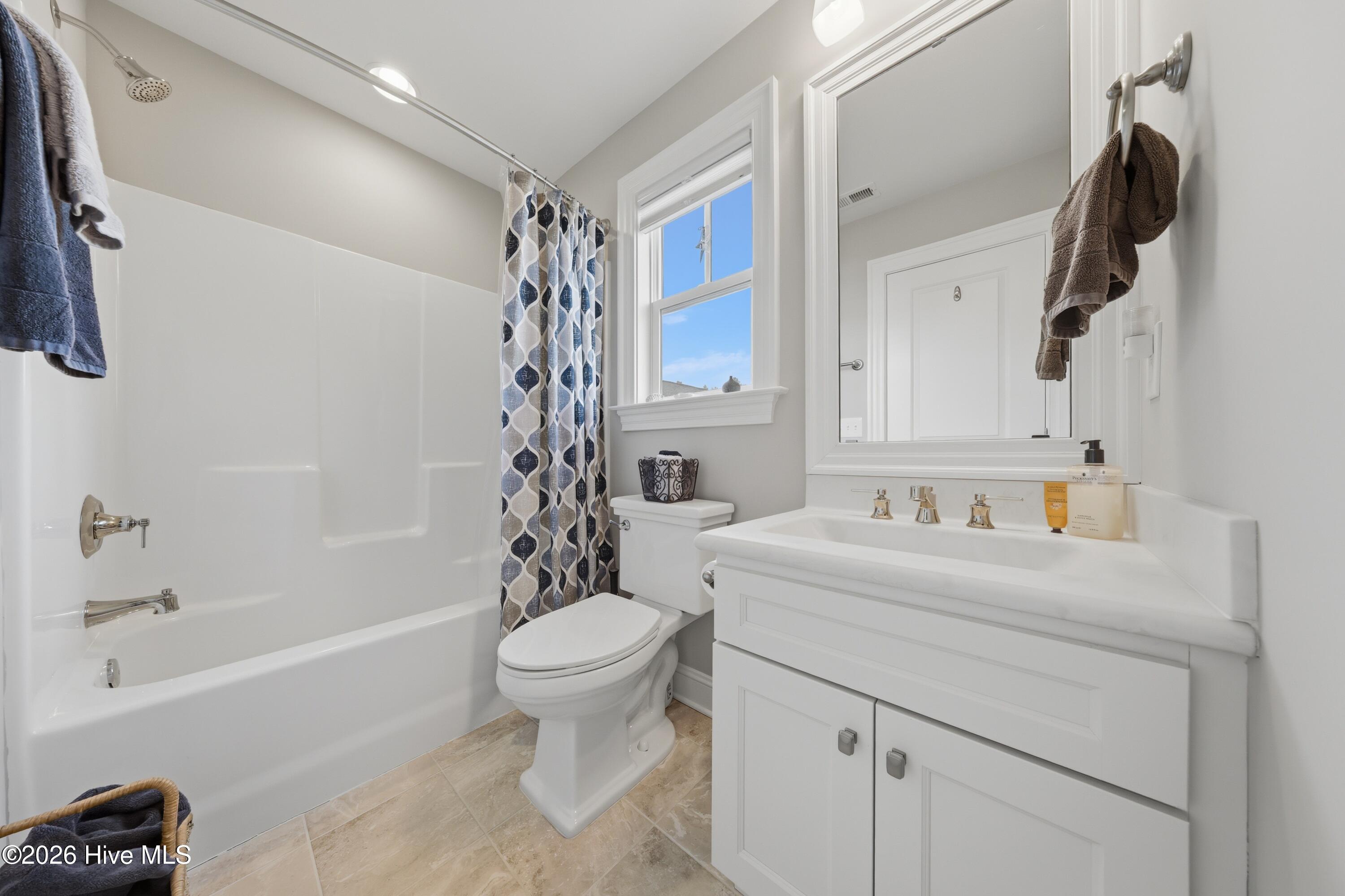 100560697 | Photo 57