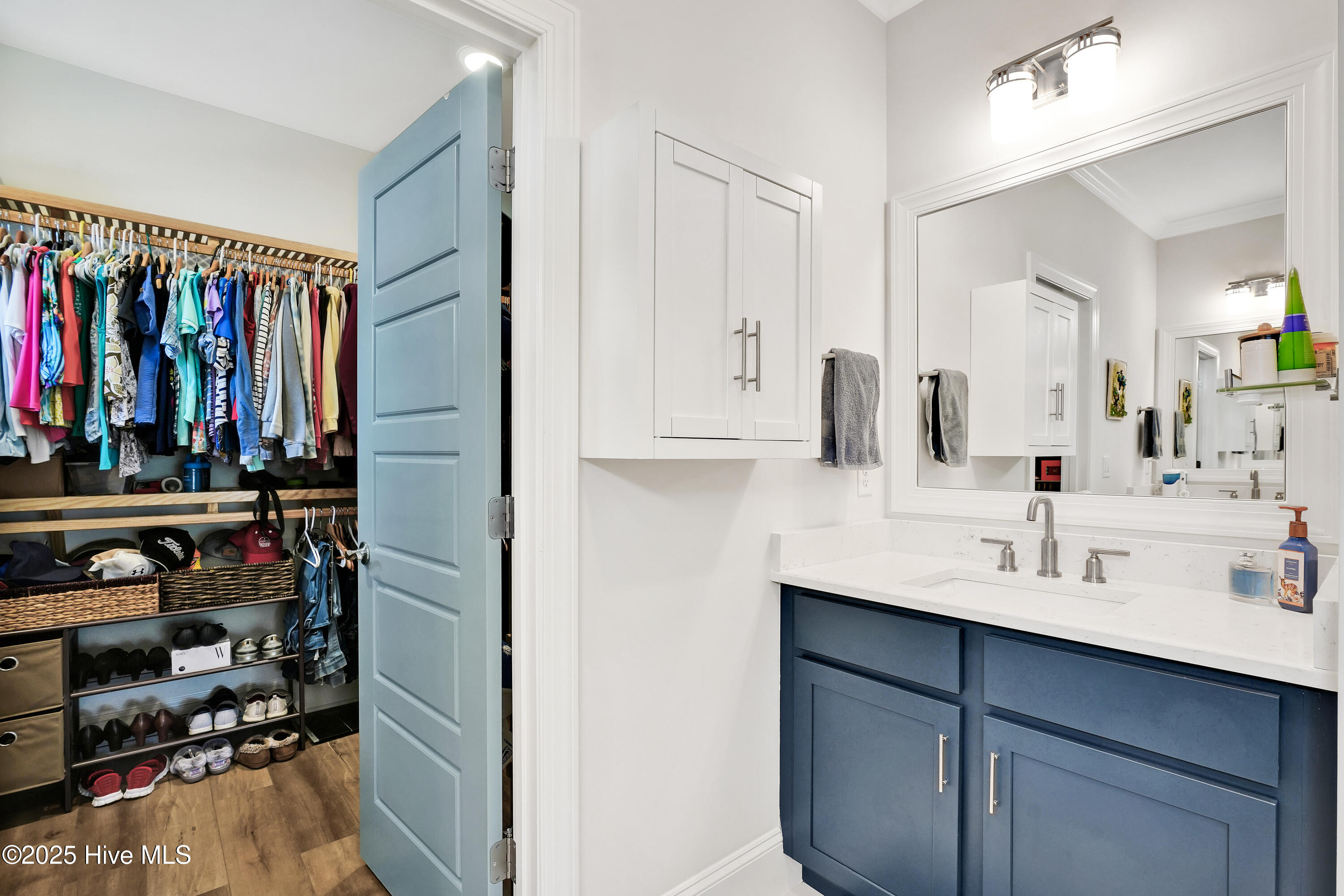 100508113 | Photo 20