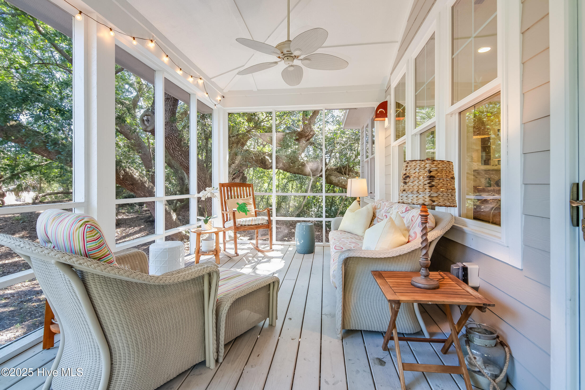 100545304 | Photo 22