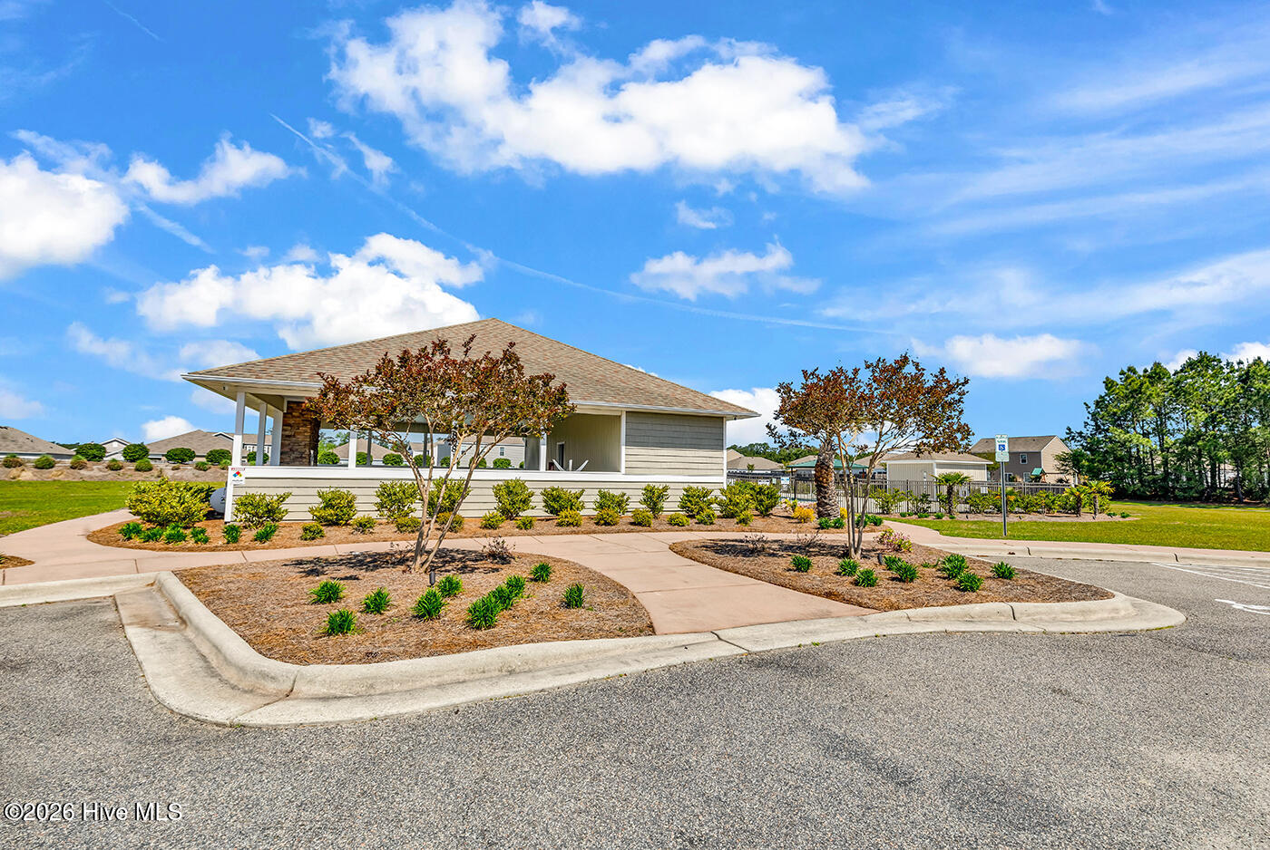 100566438 | Photo 42