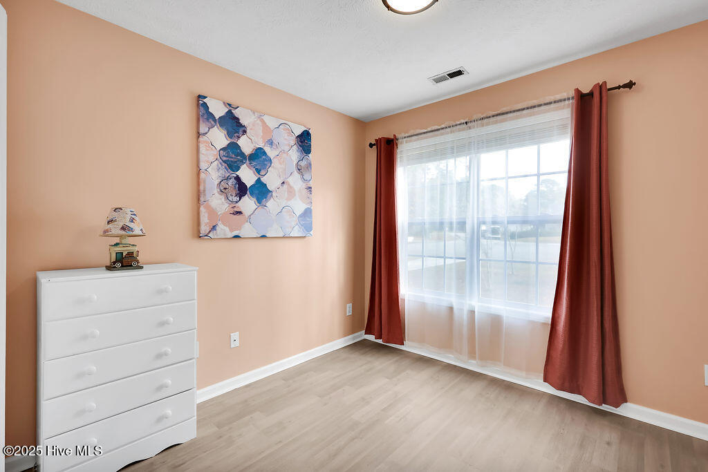 100543761 | Photo 18